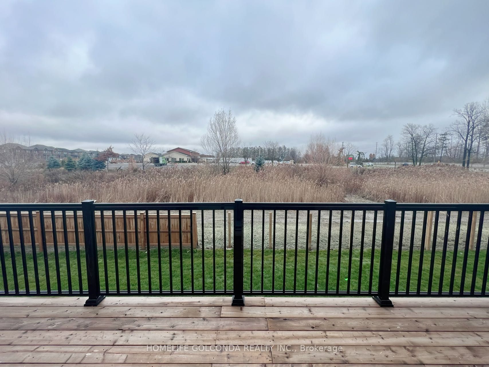 11 Elkington Crescent