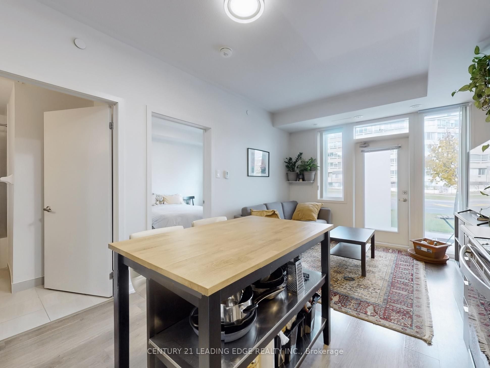 5131 SHEPPARD Avenue E #102