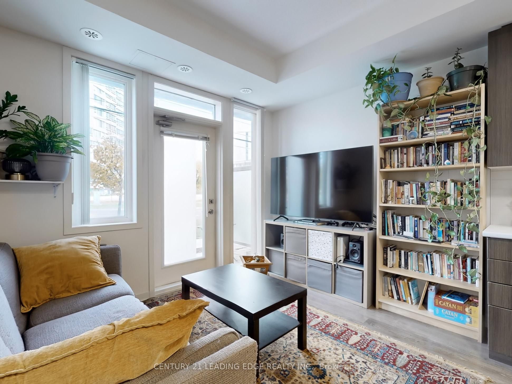 5131 SHEPPARD Avenue E #102