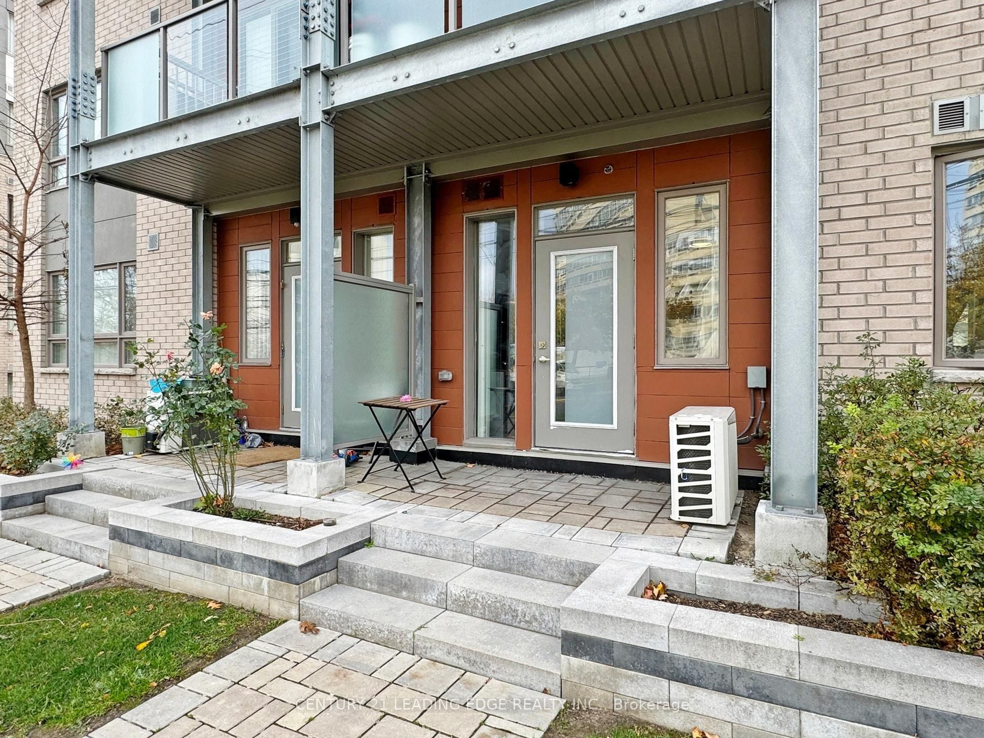 5131 SHEPPARD Avenue E #102