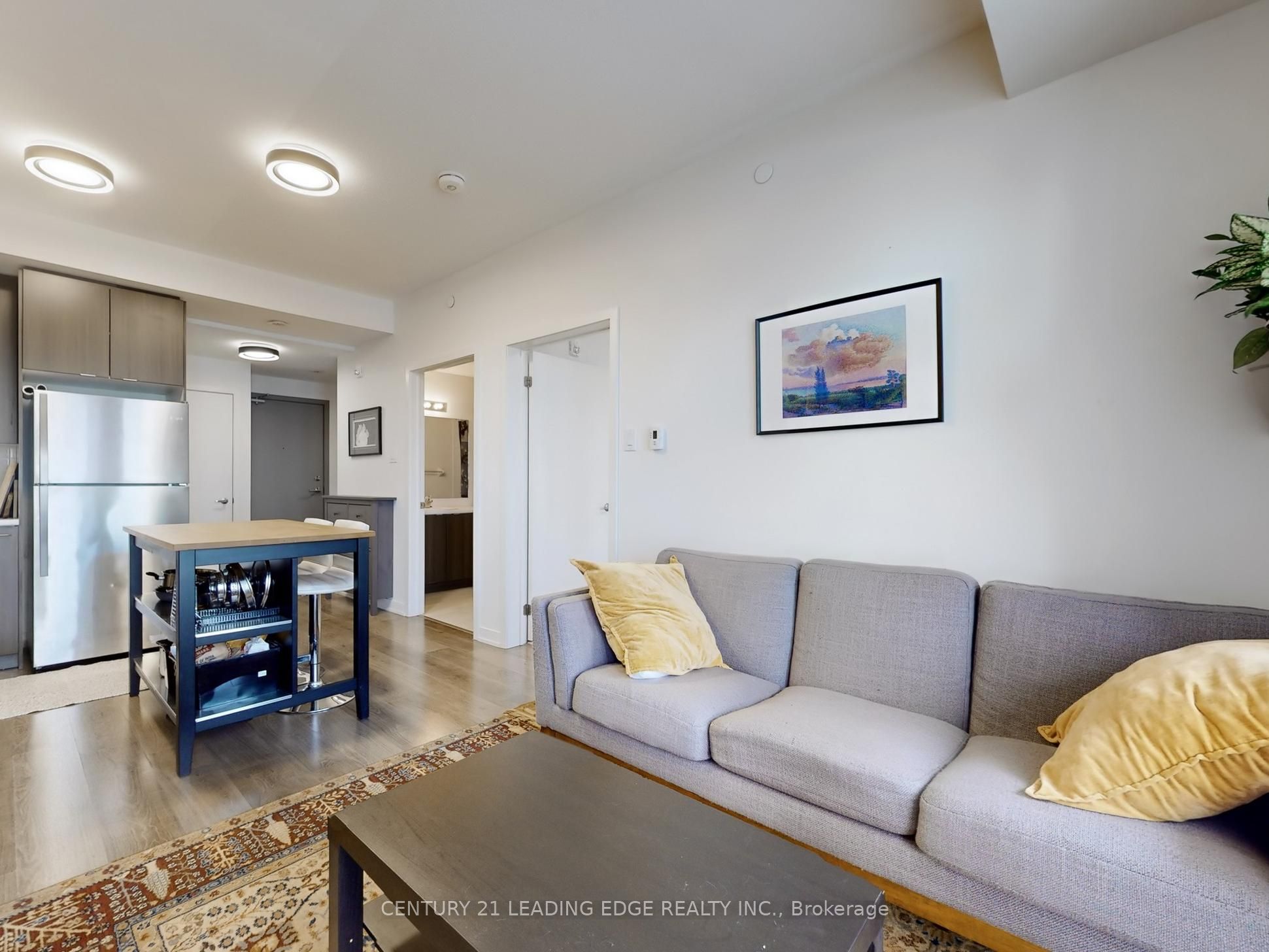 5131 SHEPPARD Avenue E #102