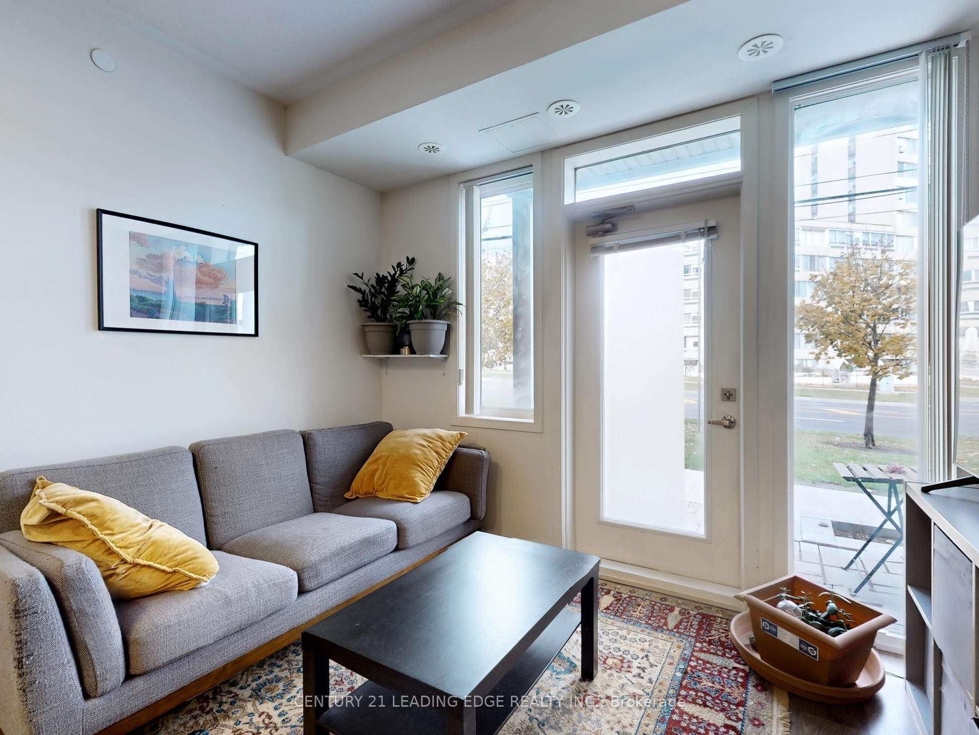 5131 SHEPPARD Avenue E #102