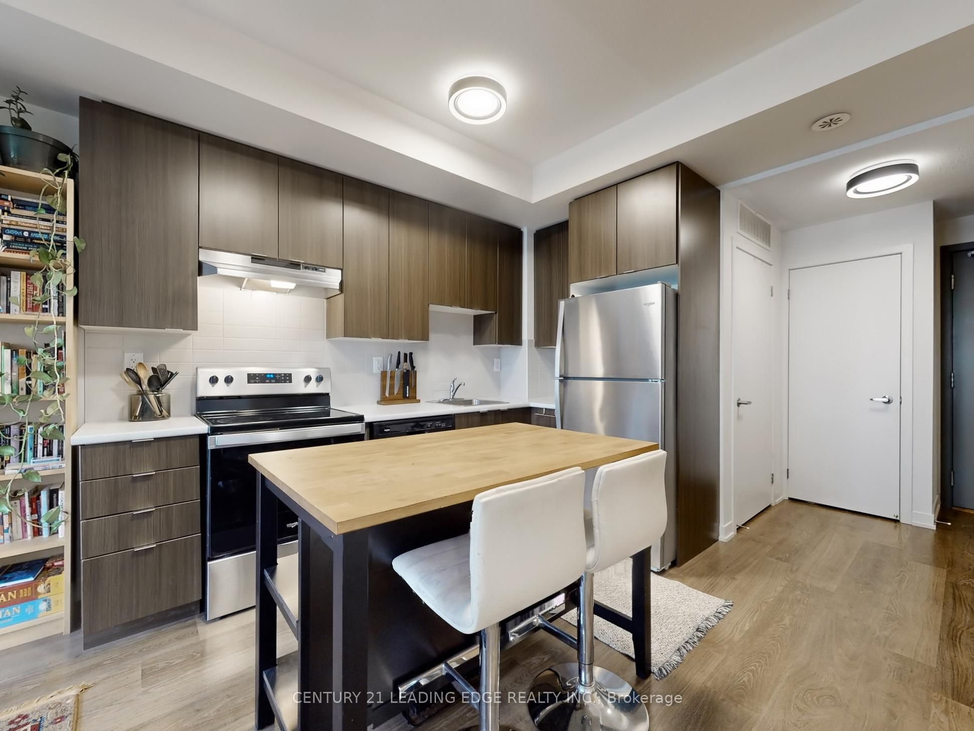5131 SHEPPARD Avenue E #102