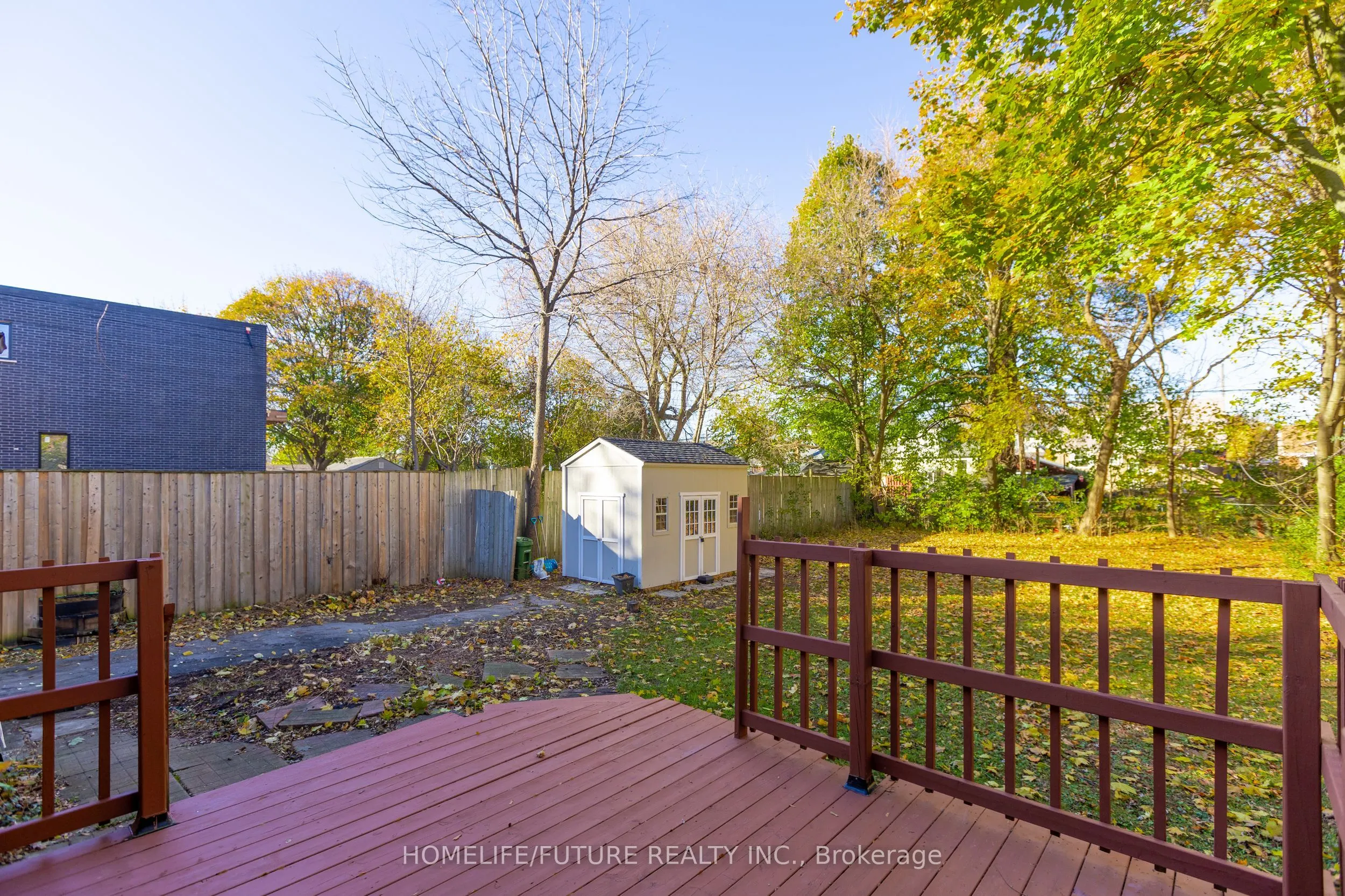 226 Oakridge Drive