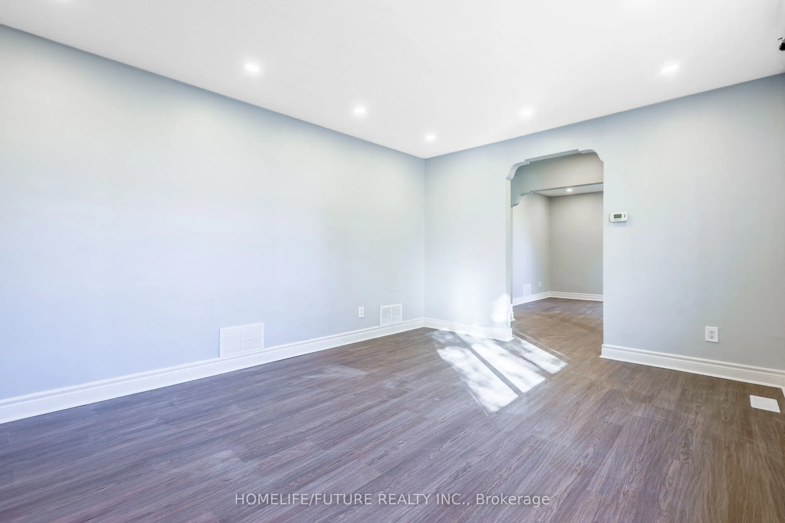 226 Oakridge Drive