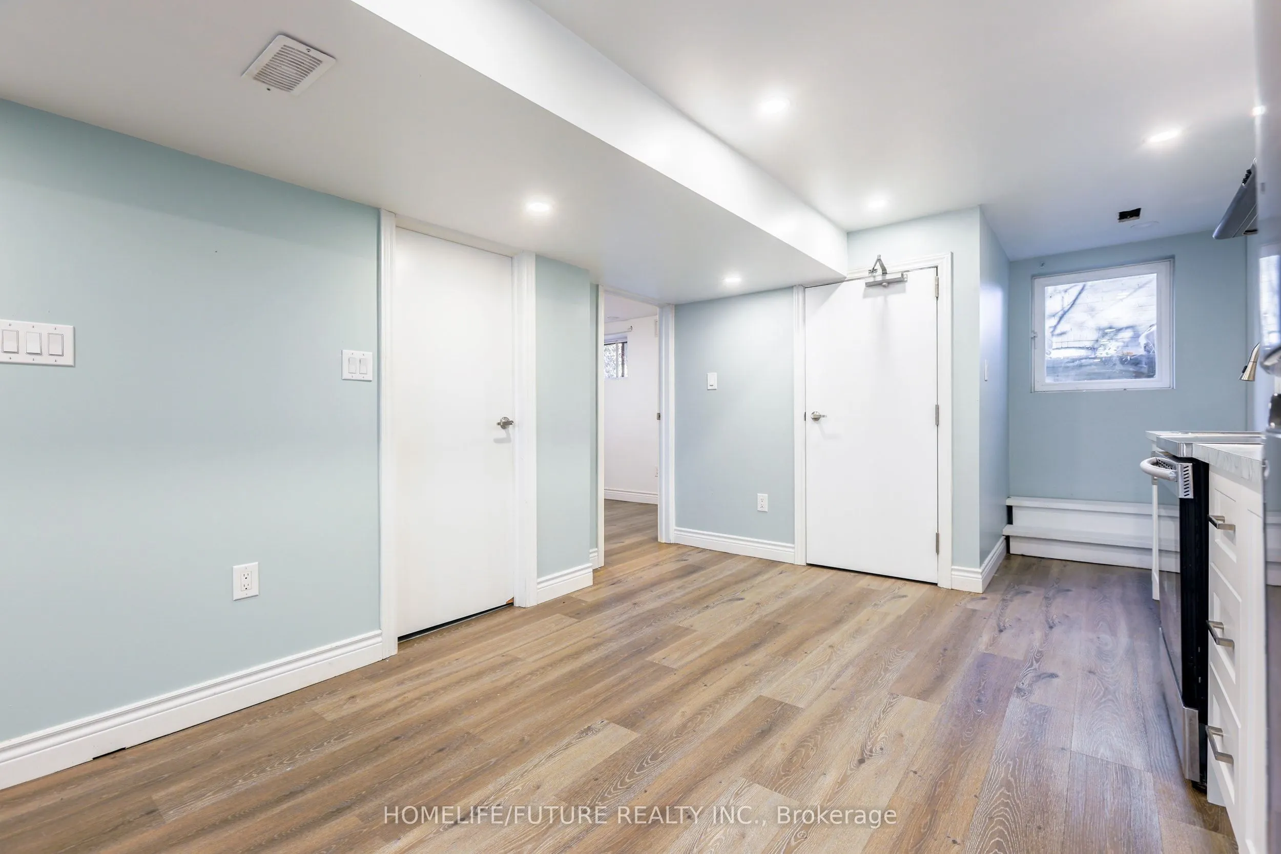 226 Oakridge Drive