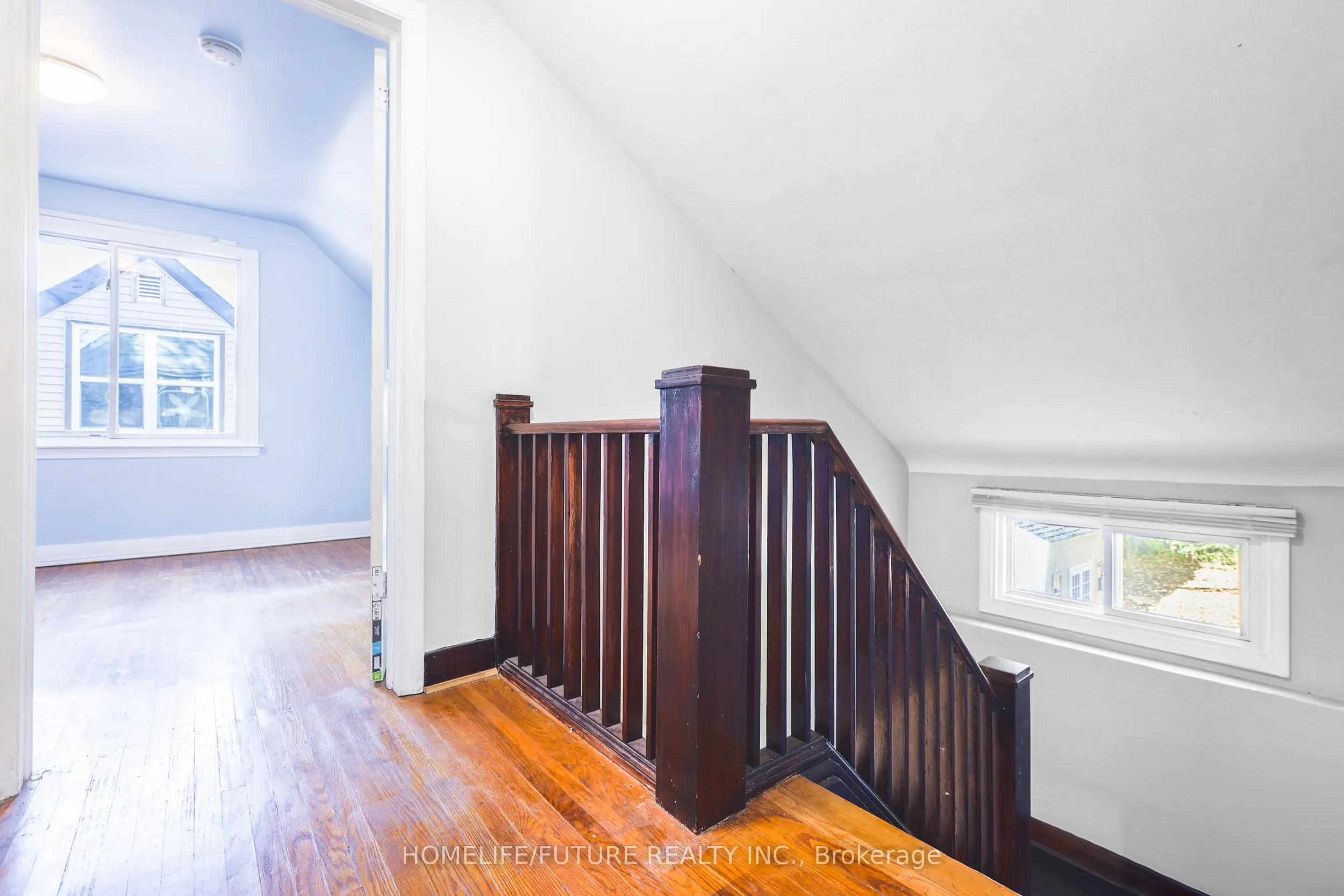 226 Oakridge Drive