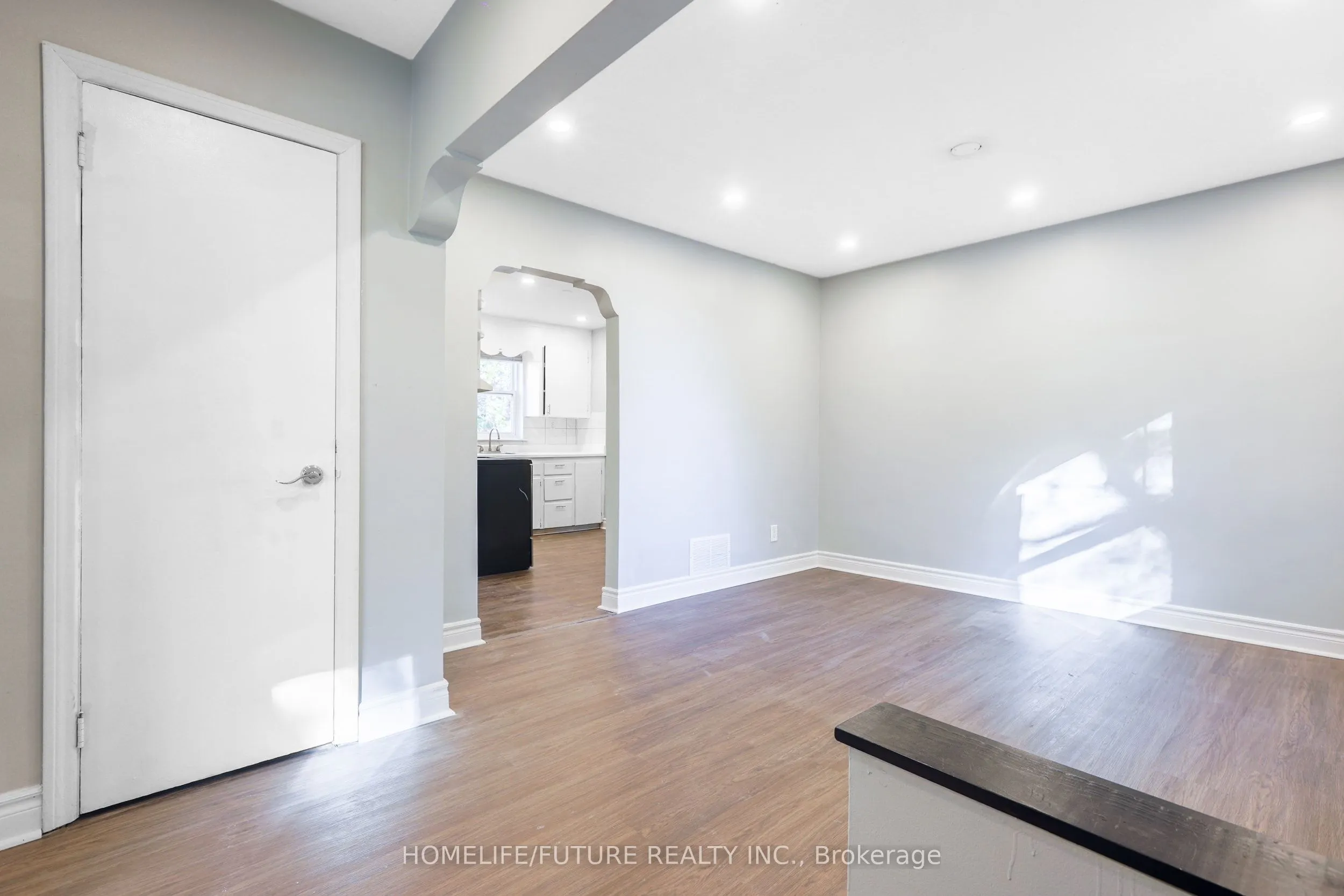226 Oakridge Drive