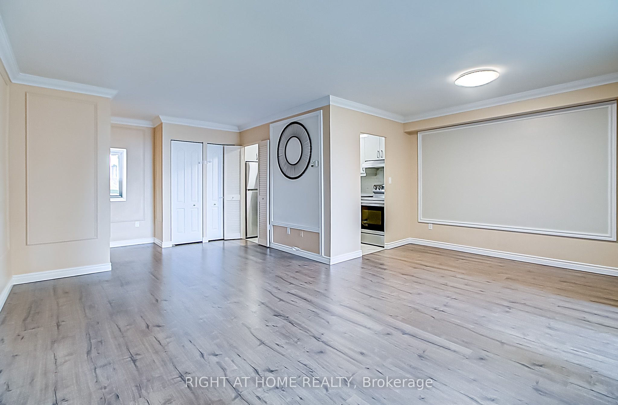 1 Massey Square, #419