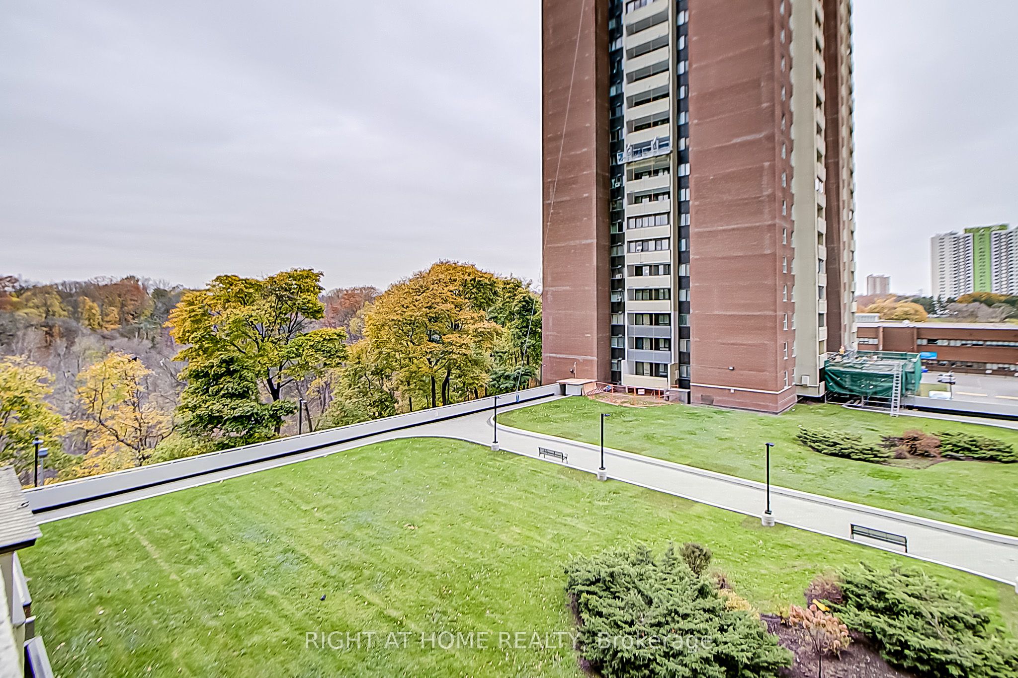 1 Massey Square, #419