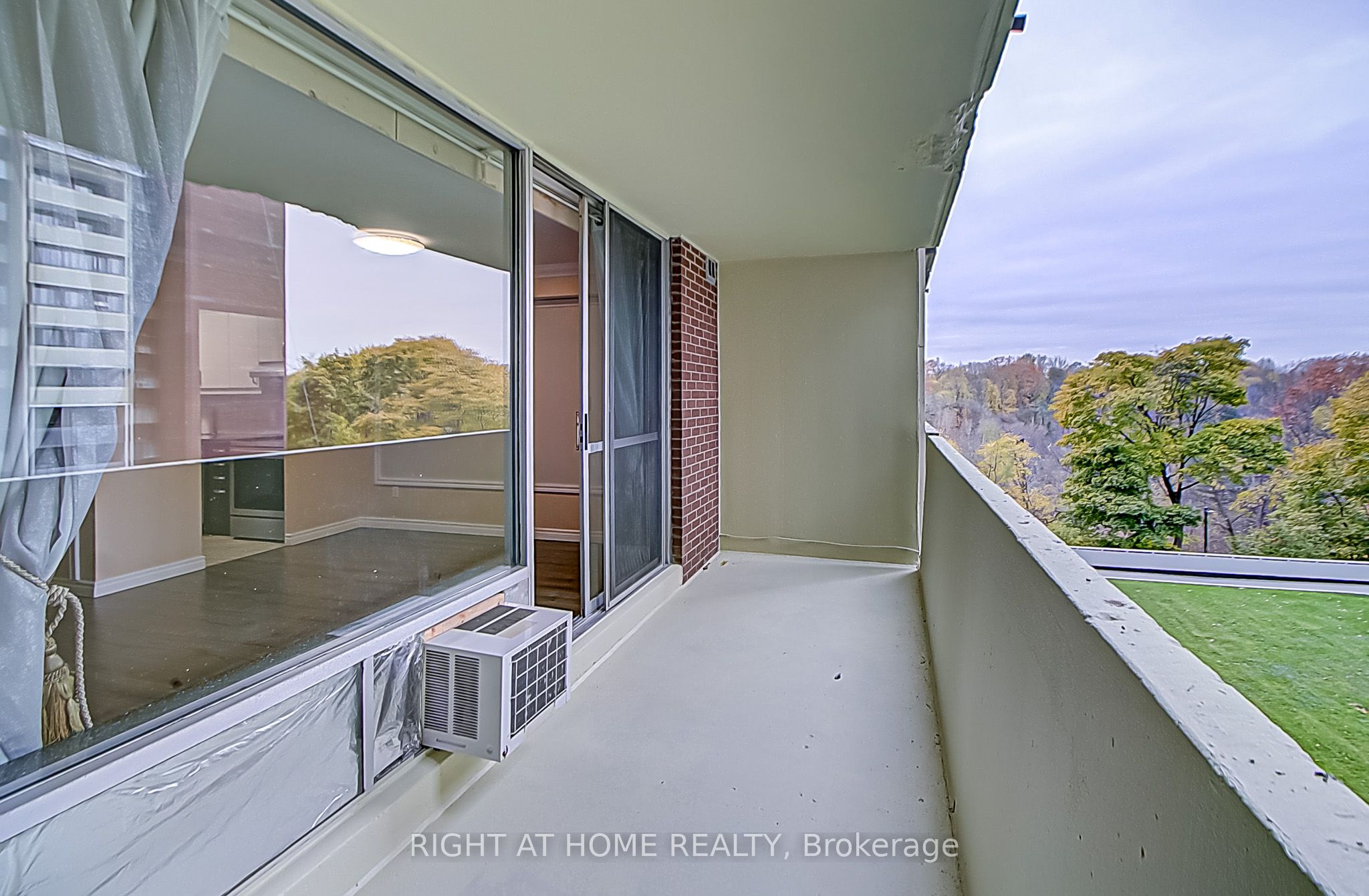 1 Massey Square, #419