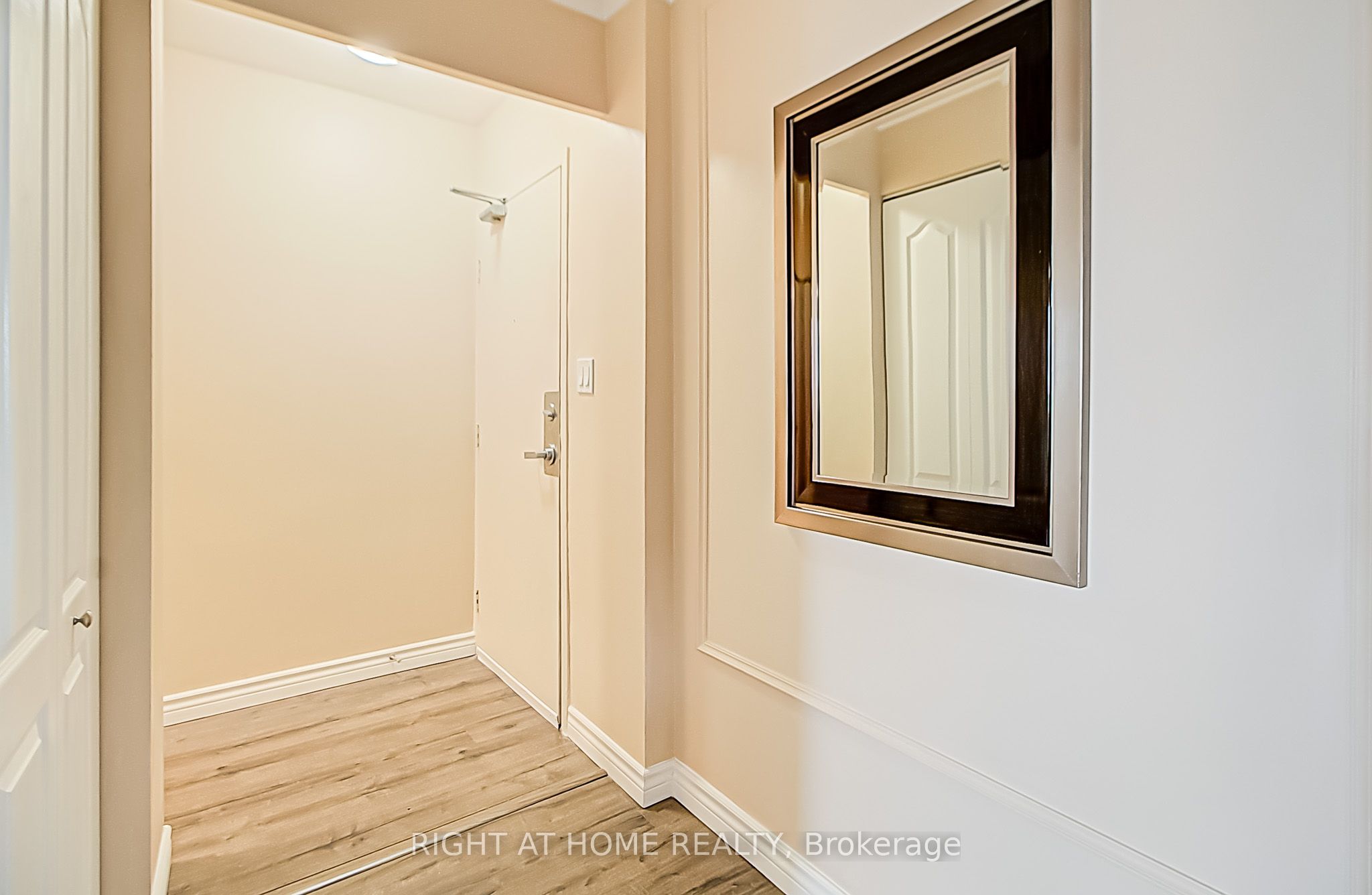 1 Massey Square, #419