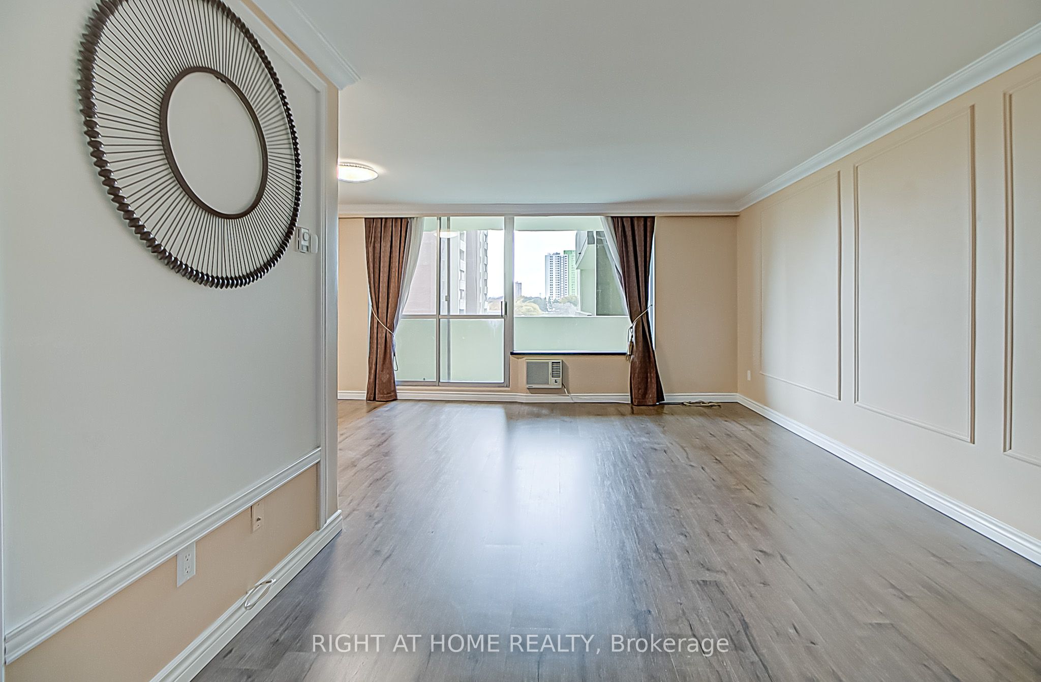1 Massey Square, #419