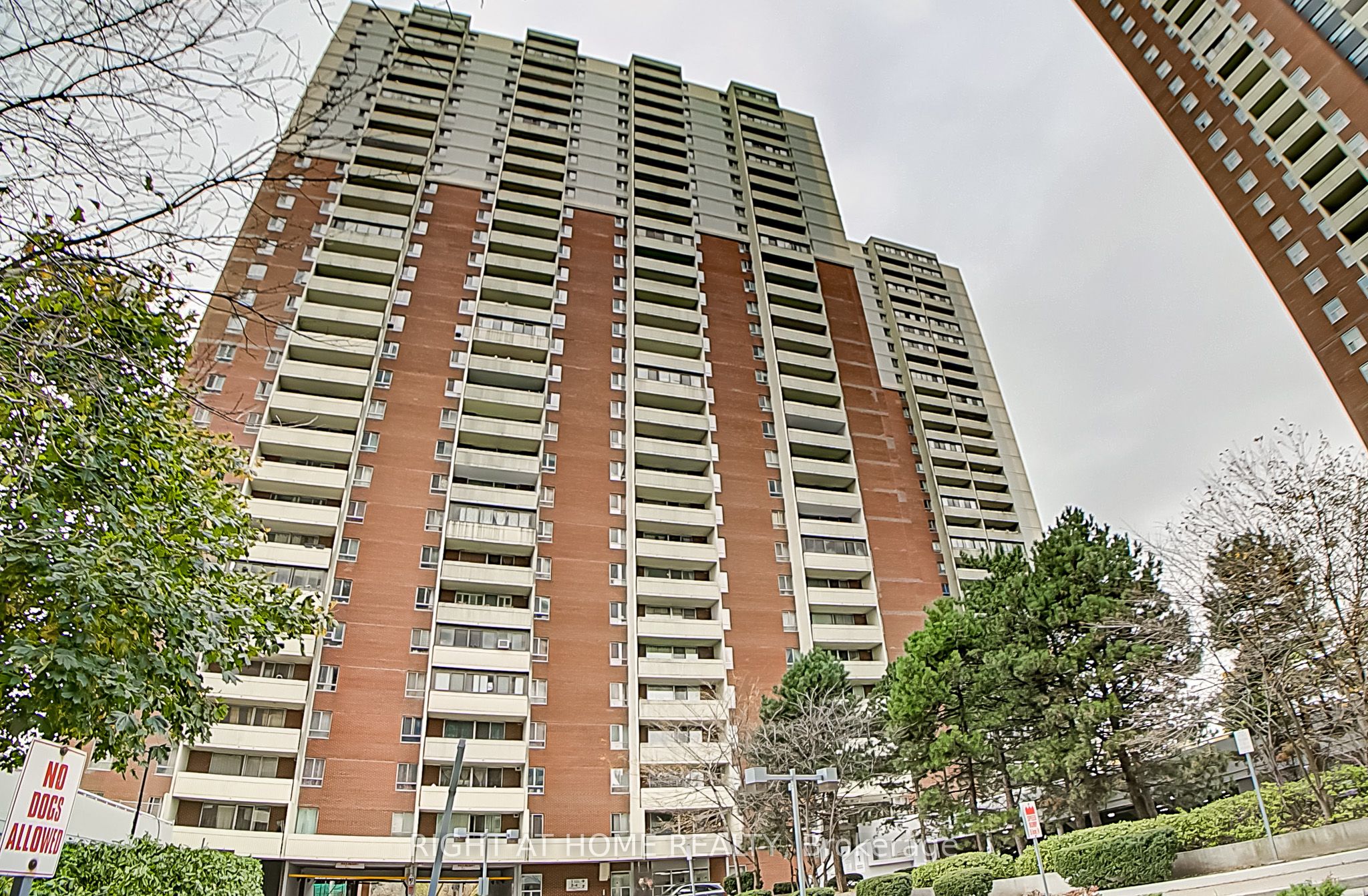1 Massey Square, #419