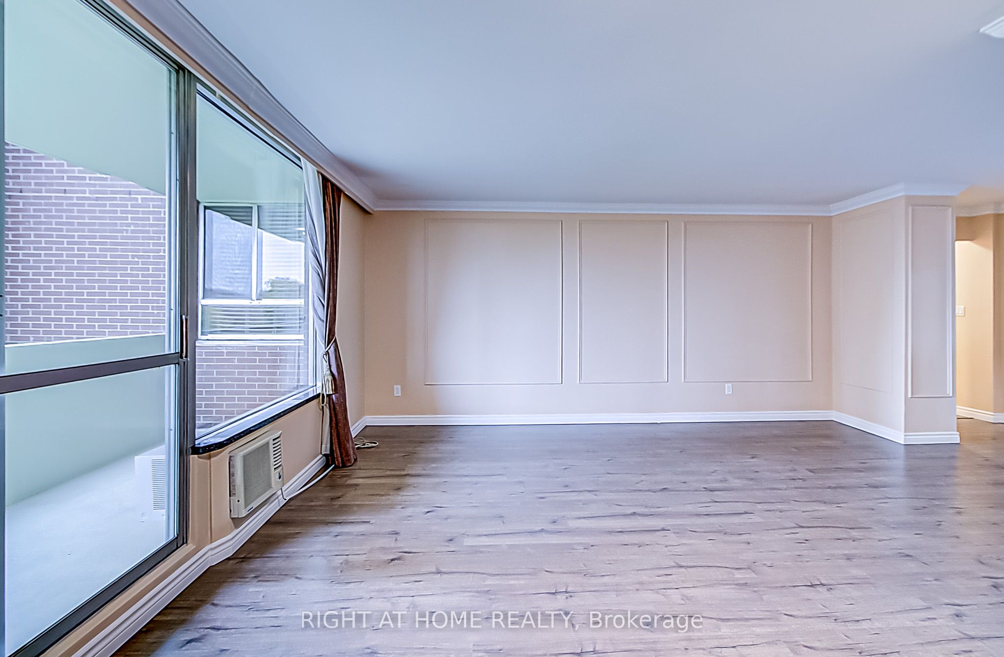 1 Massey Square, #419