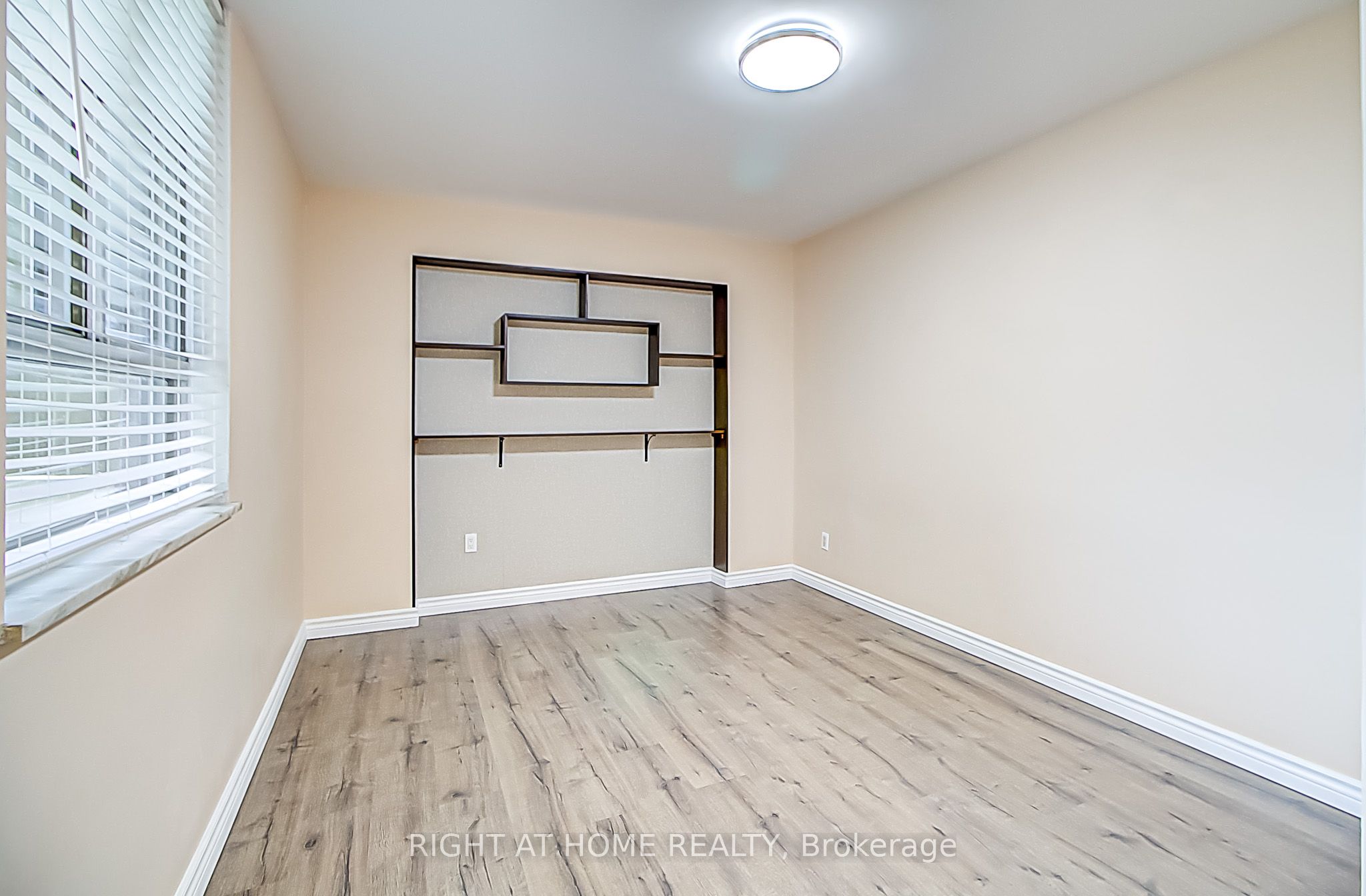1 Massey Square, #419