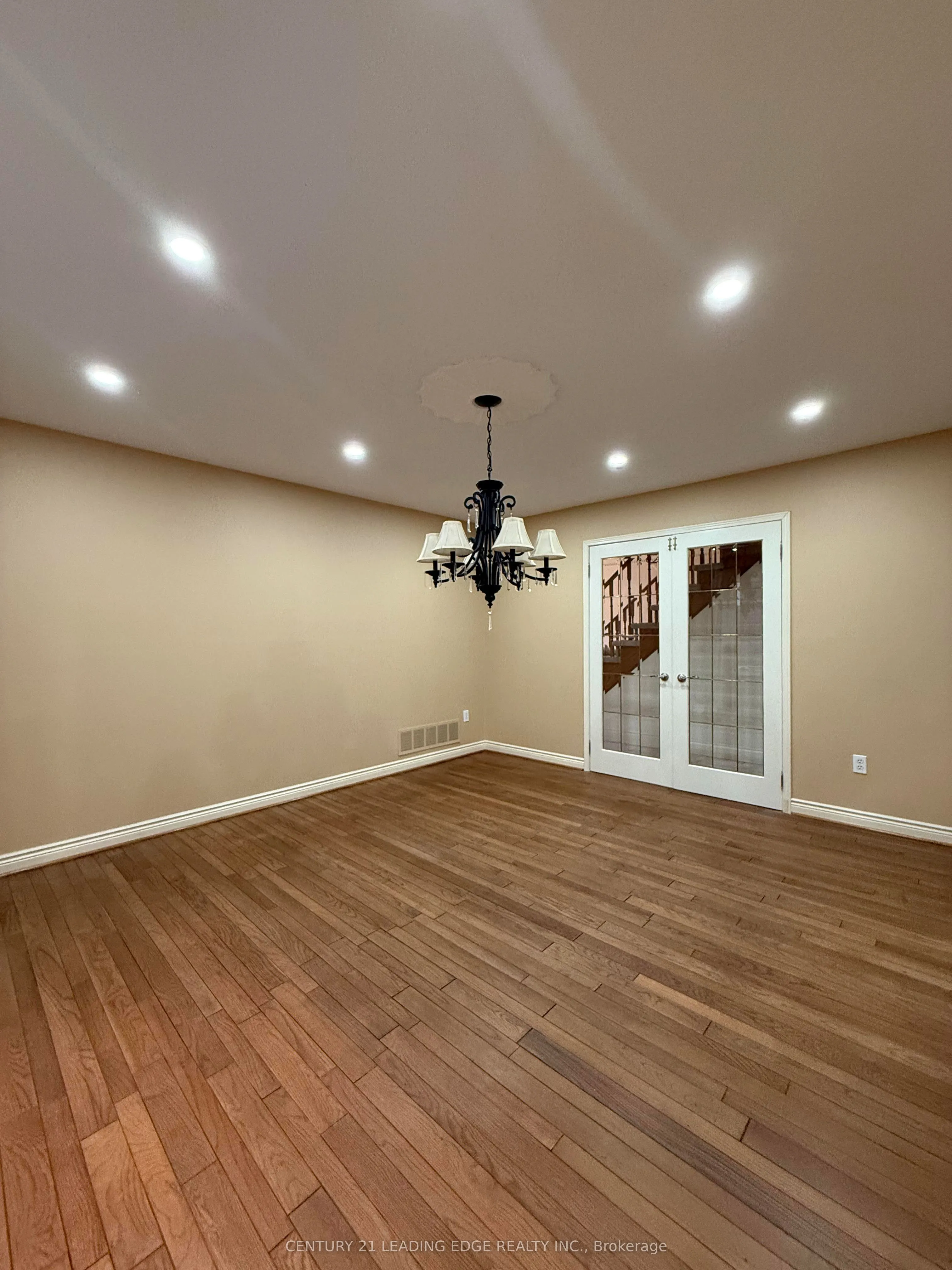492 Palmtree Crescent