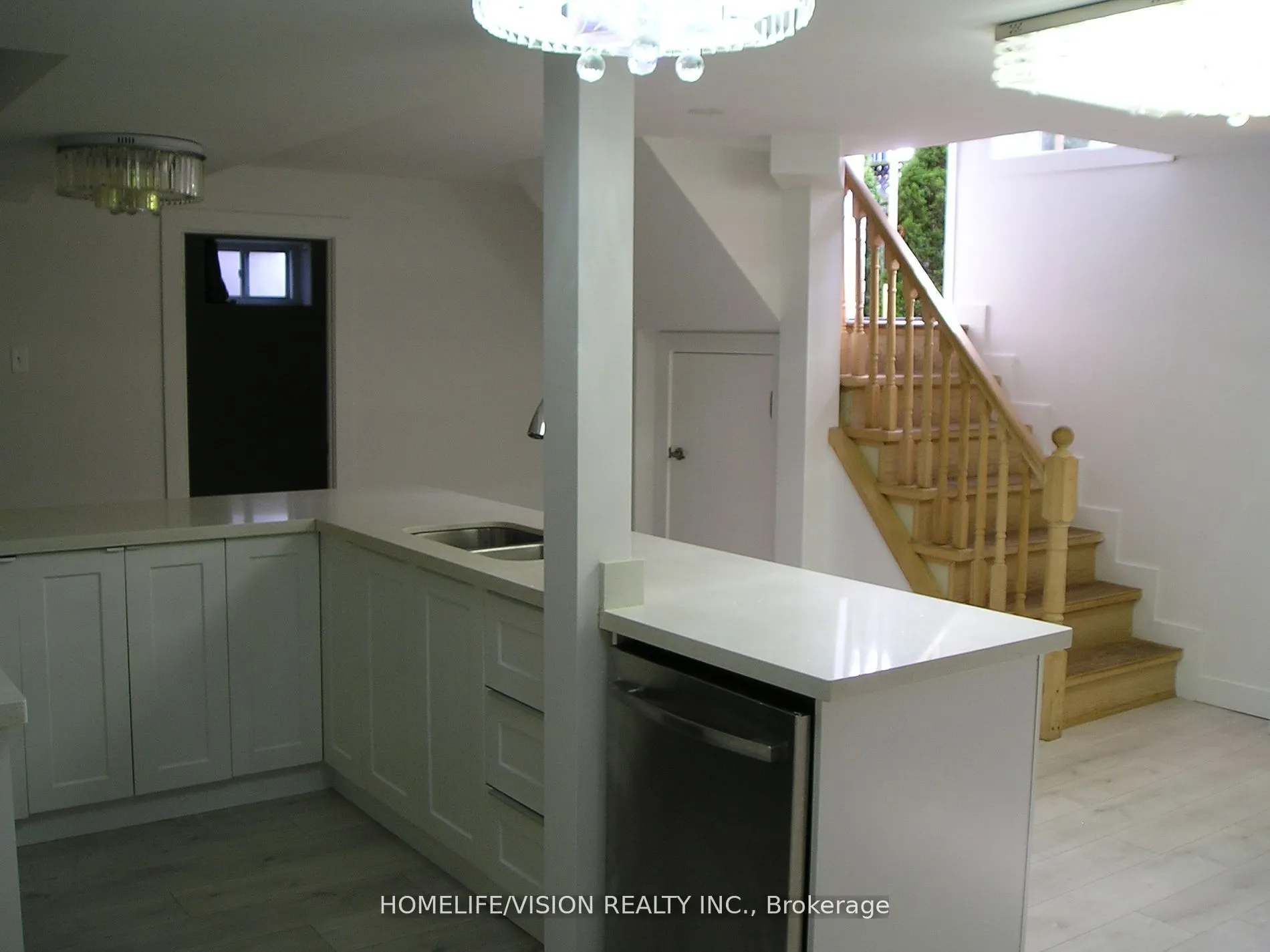 25 Arbutus Crescent, #Lower