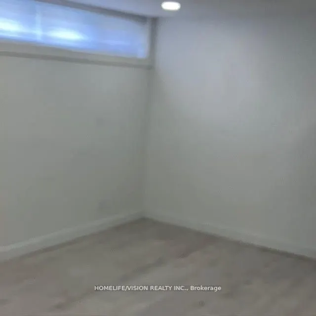 25 Arbutus Crescent, #Lower