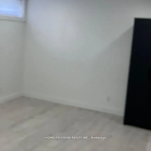 25 Arbutus Crescent, #Lower