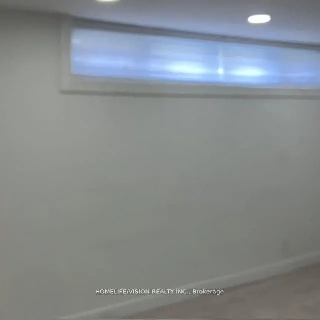 25 Arbutus Crescent, #Lower