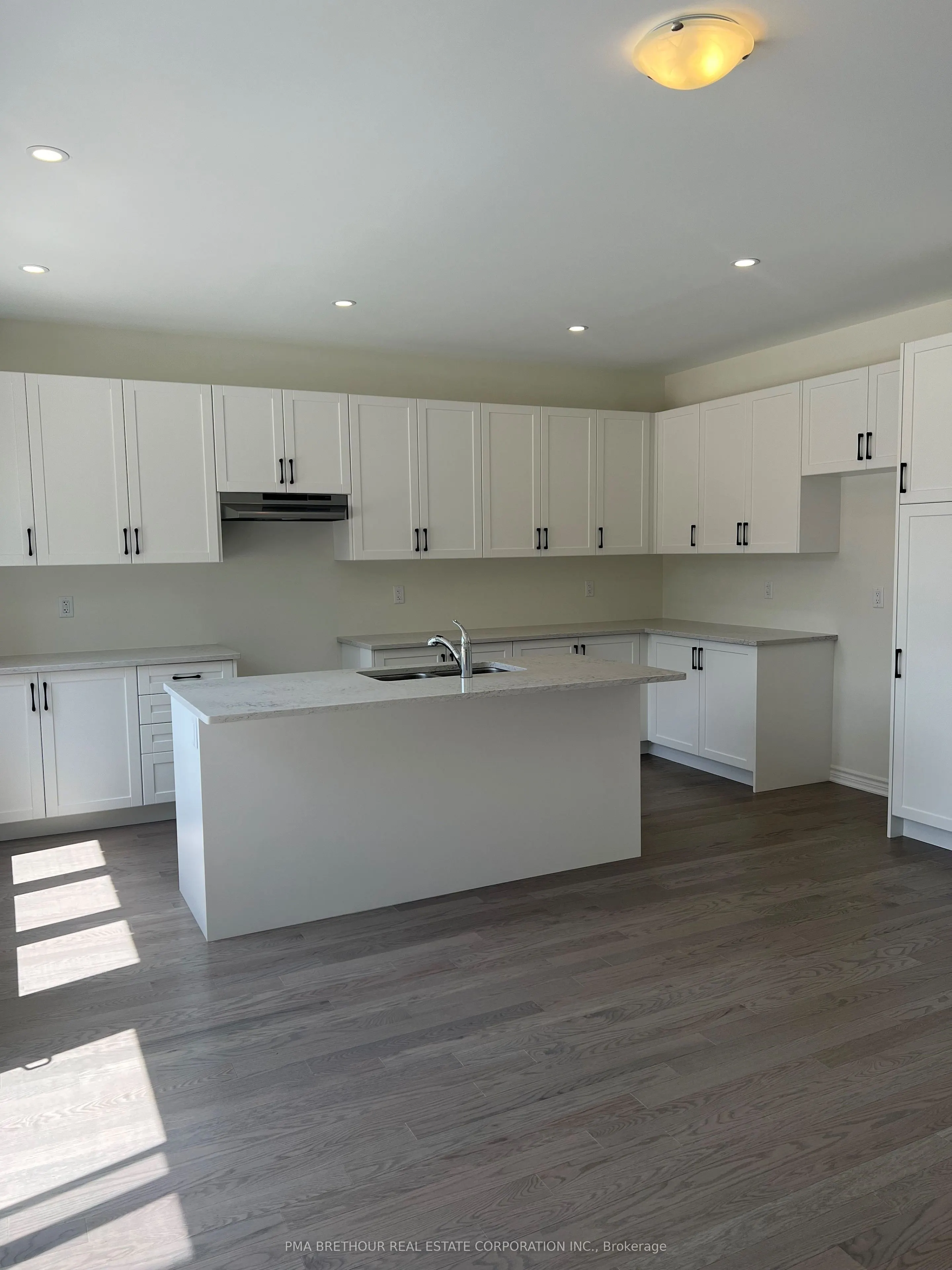 6 Forestlane Way