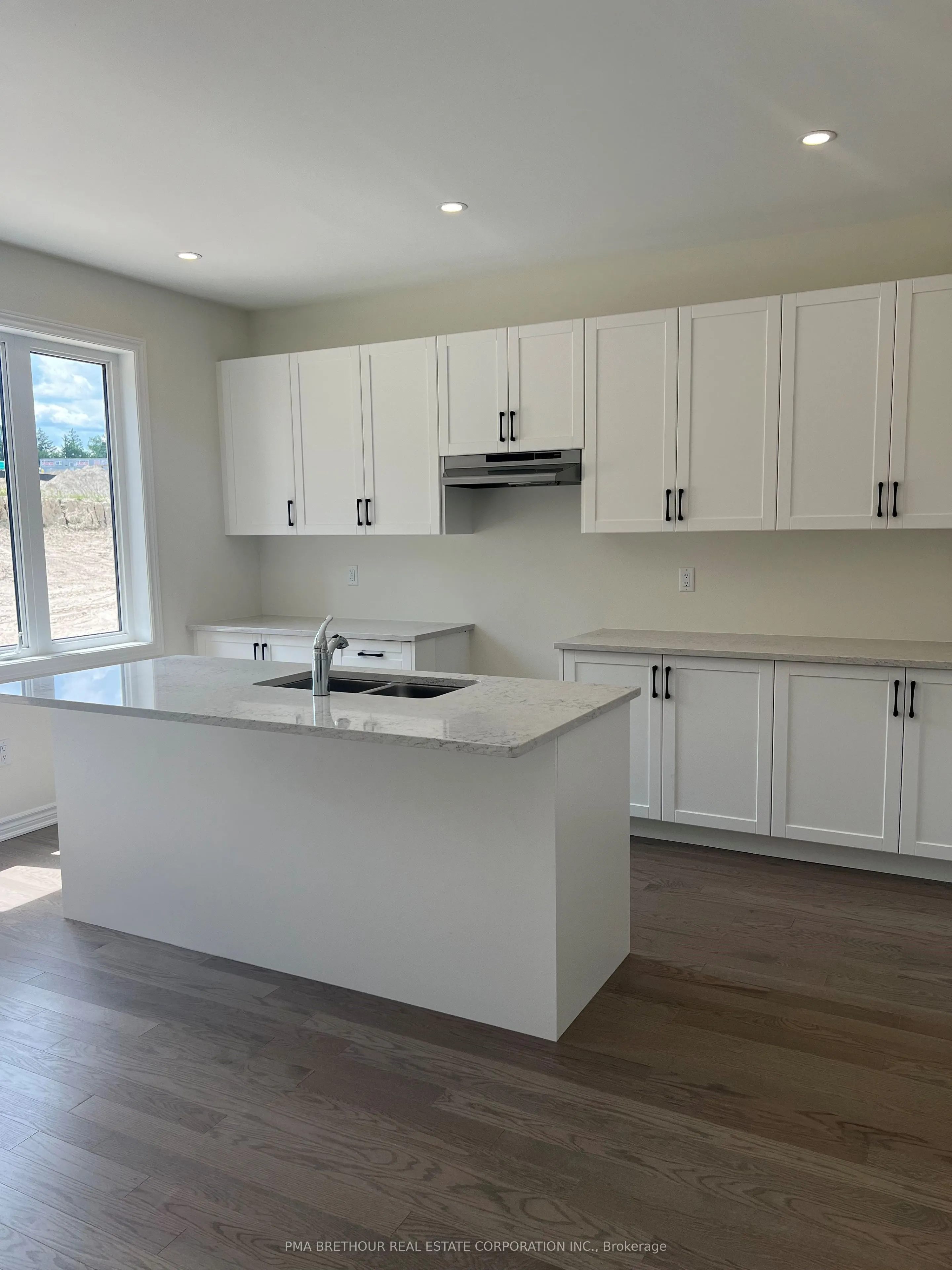 6 Forestlane Way