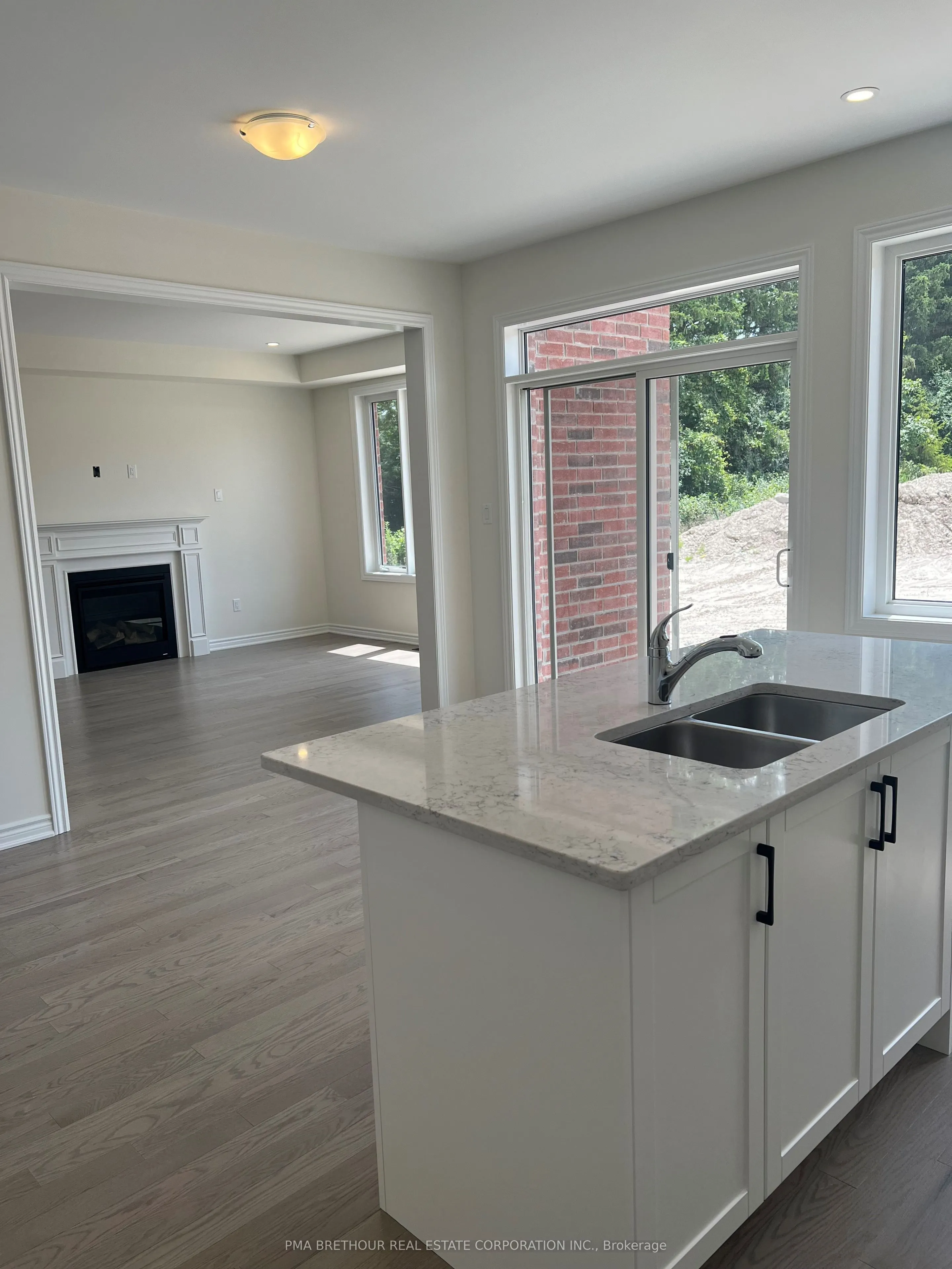 6 Forestlane Way