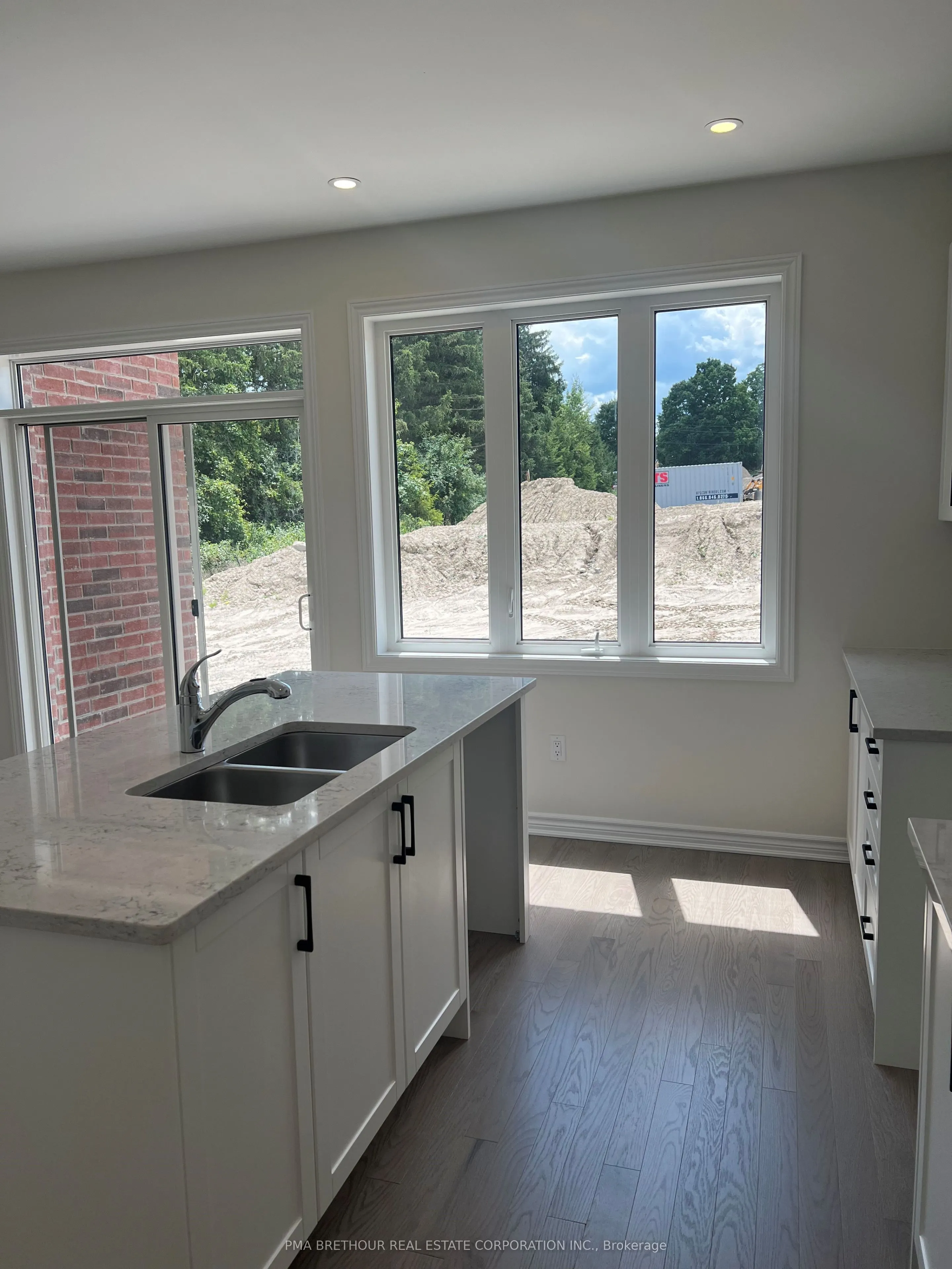 6 Forestlane Way