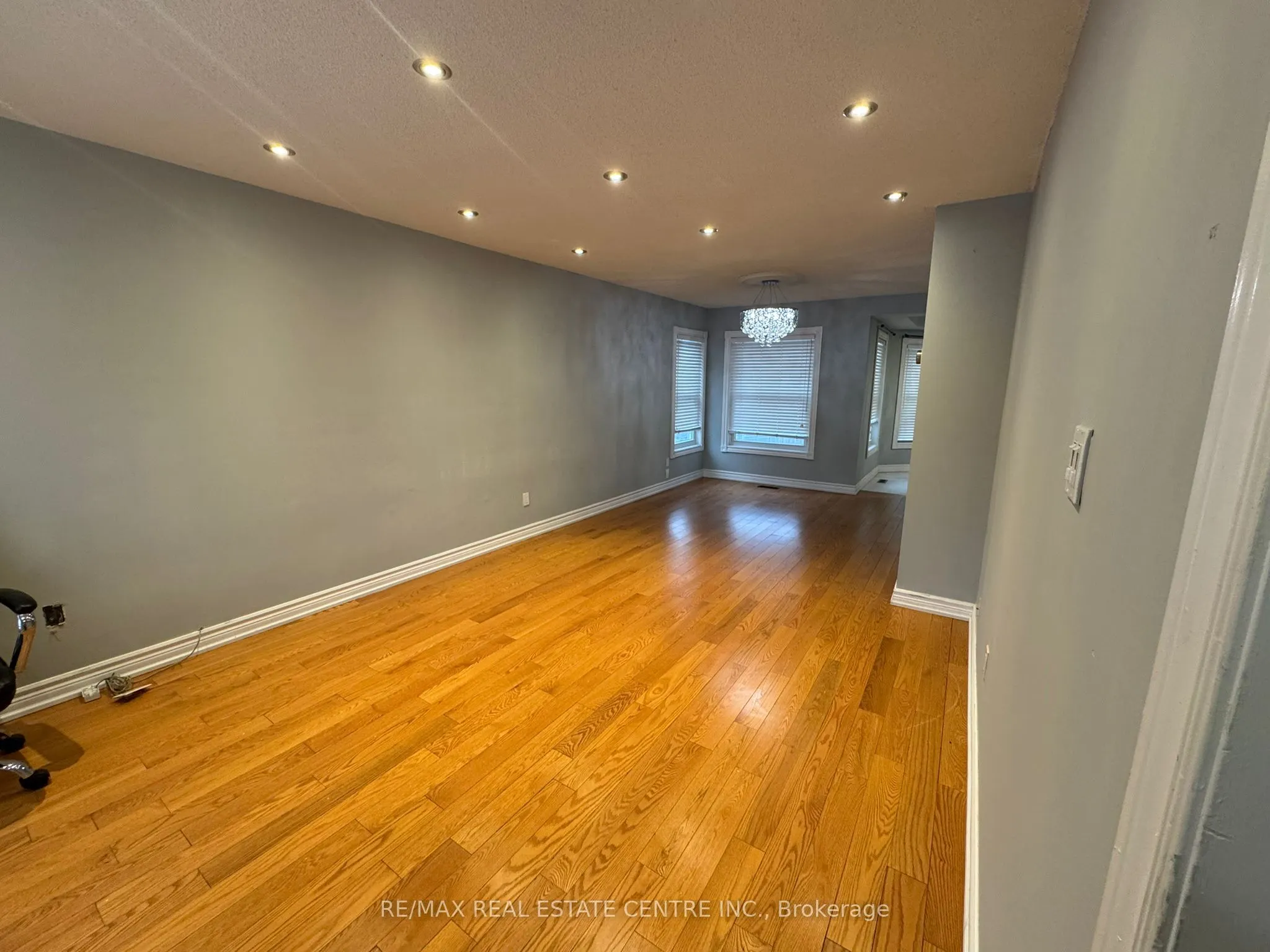 11 Hunter Drive