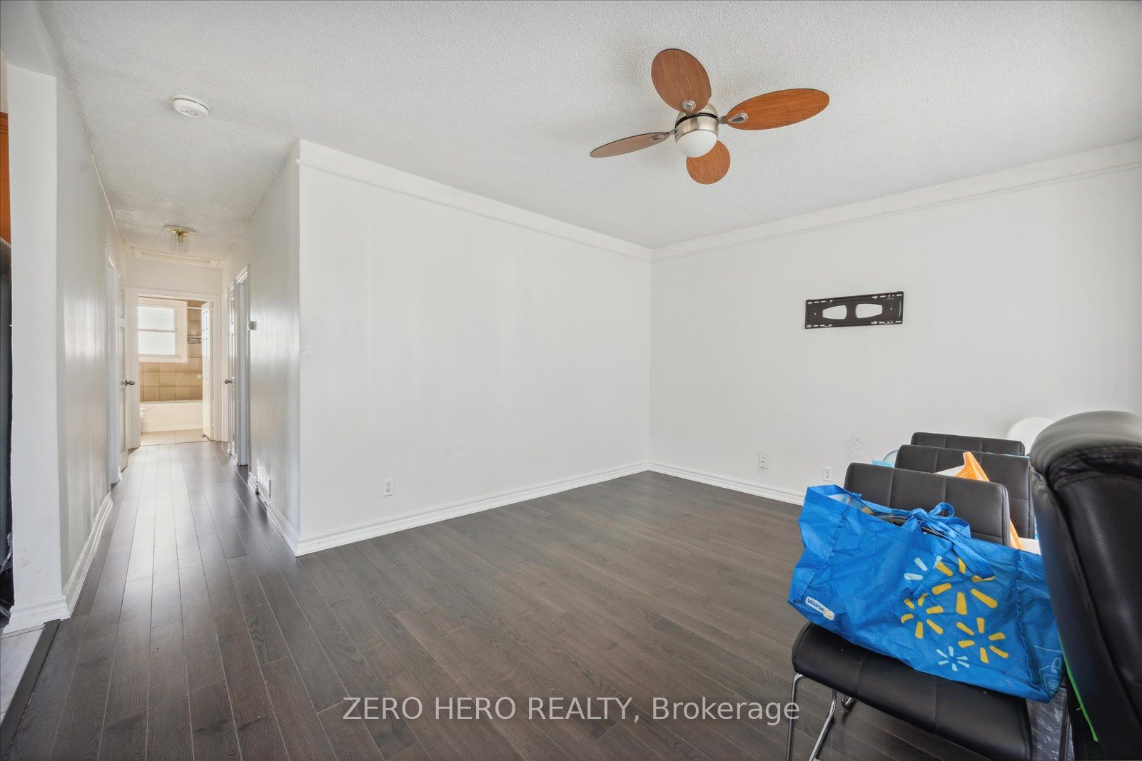 371 Rossland Road E
