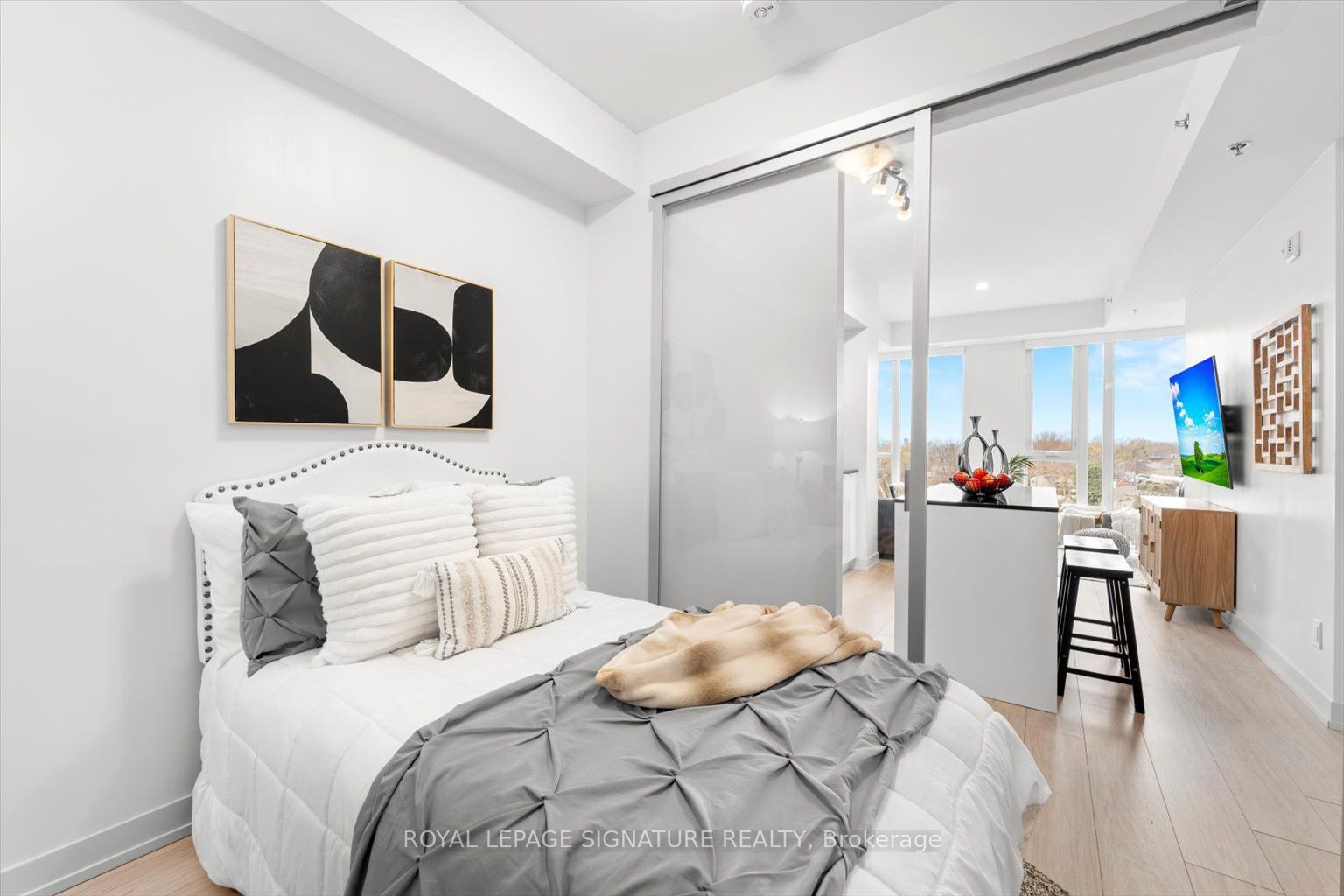 90 Glen Everest Road, #701