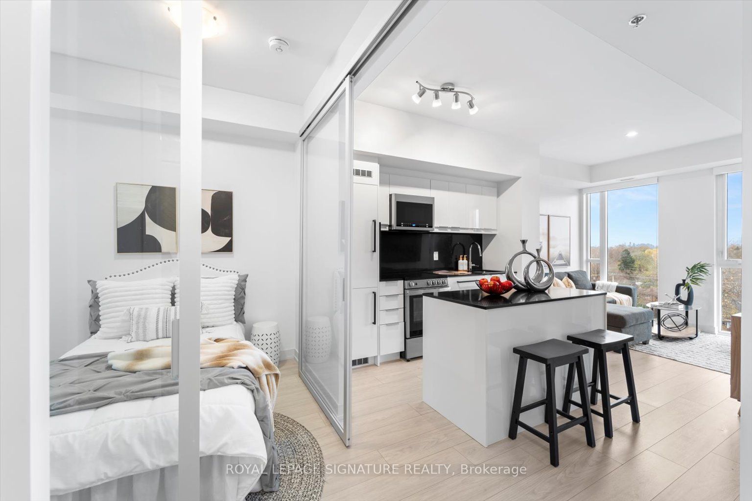90 Glen Everest Road, #701
