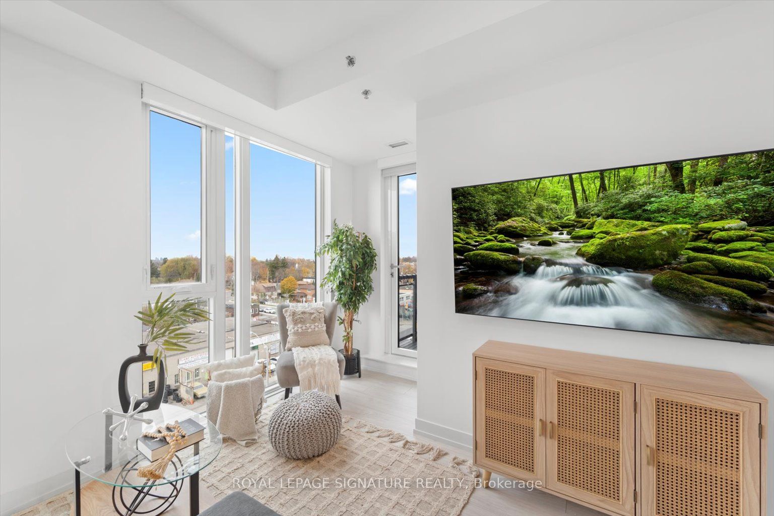 90 Glen Everest Road, #701
