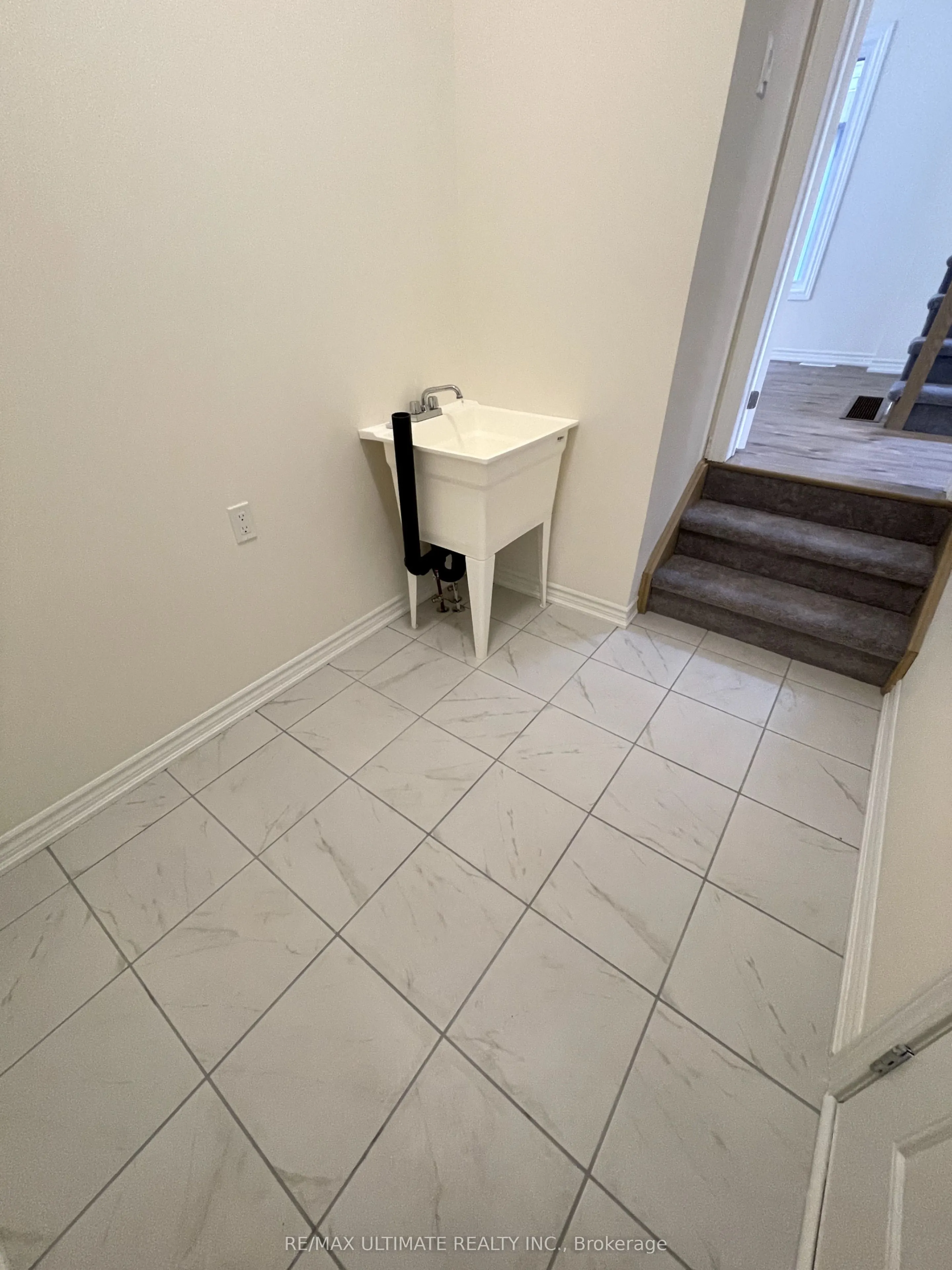 80 Robin Trail