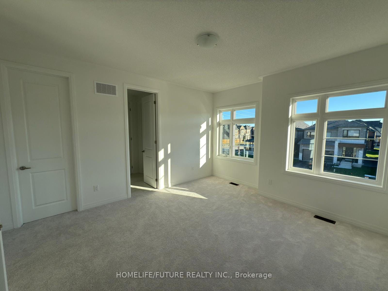 117 Deer Ridge Crescent