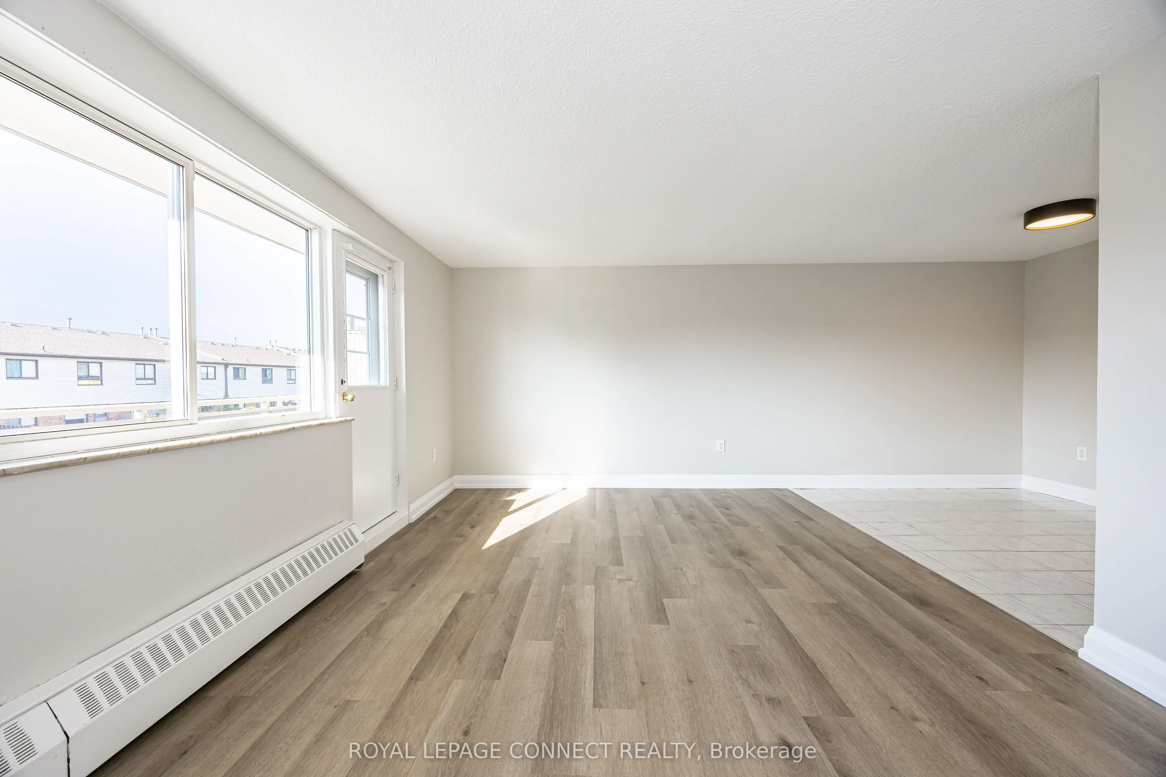936 Glen Street, #211