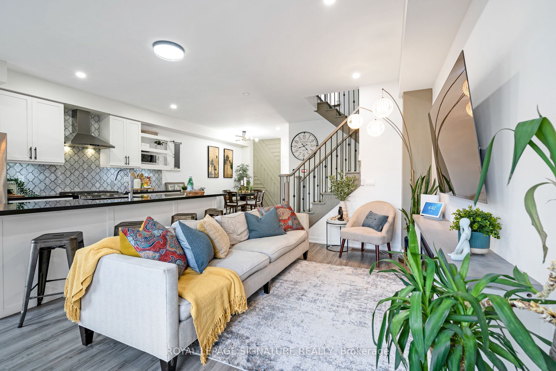 66 Longshore Way