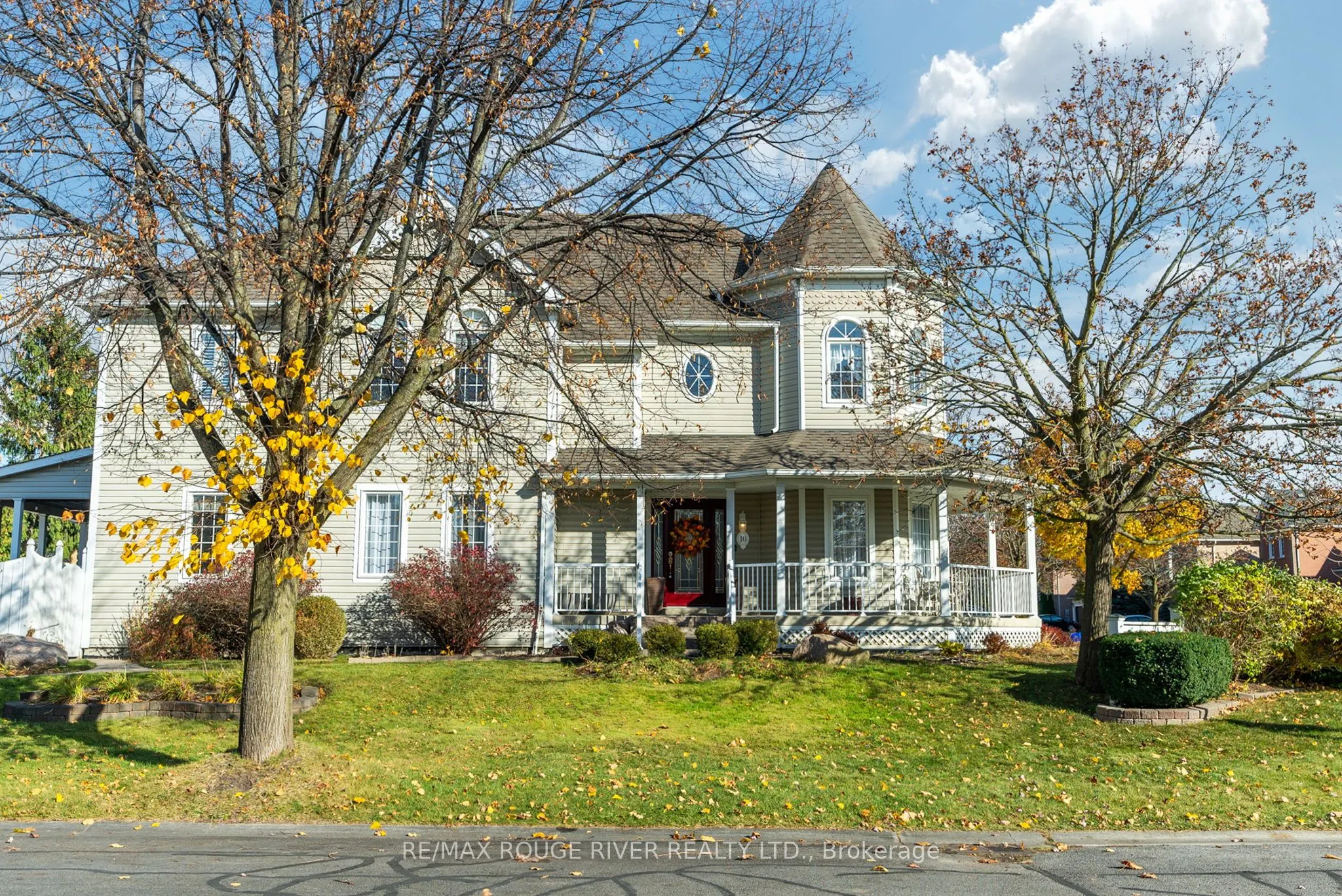 10 Sawyer Avenue