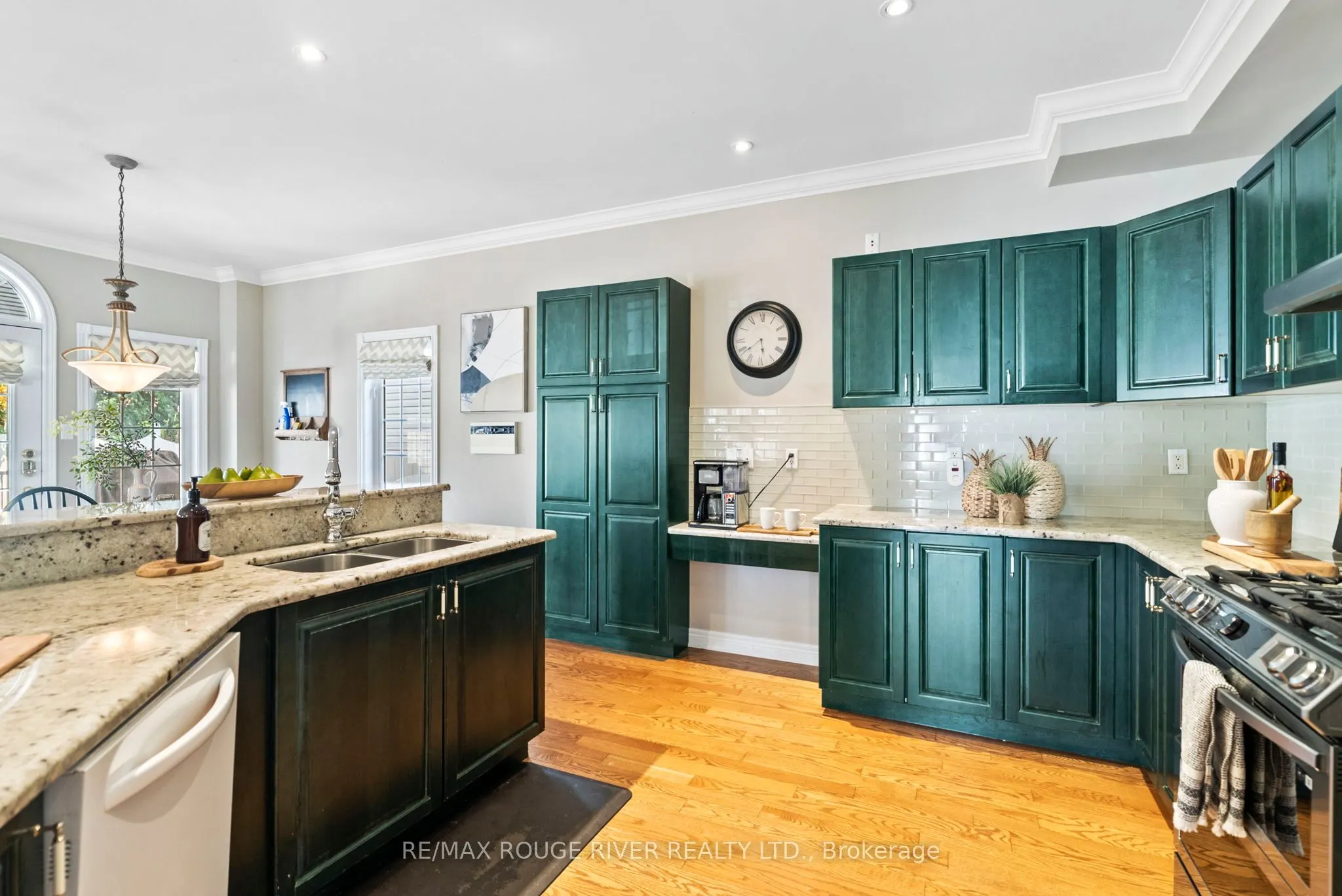 10 Sawyer Avenue