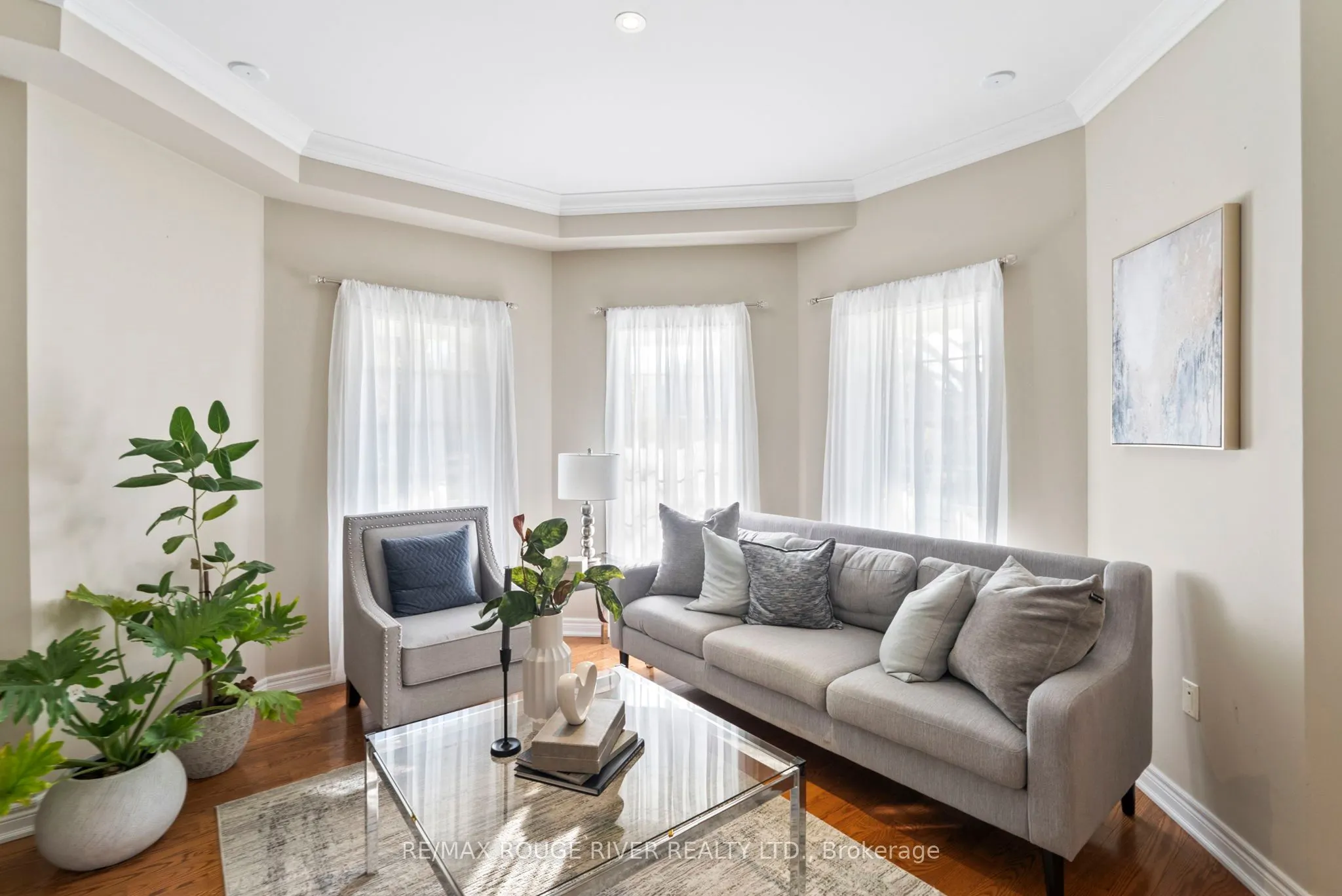10 Sawyer Avenue