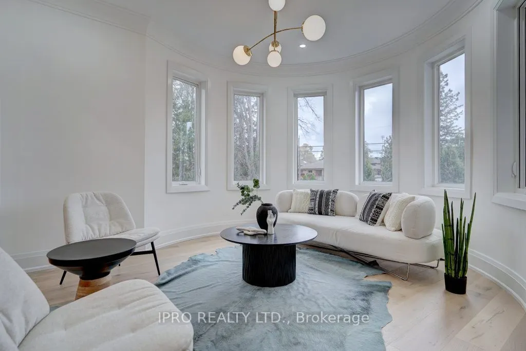 12 Euclid Avenue