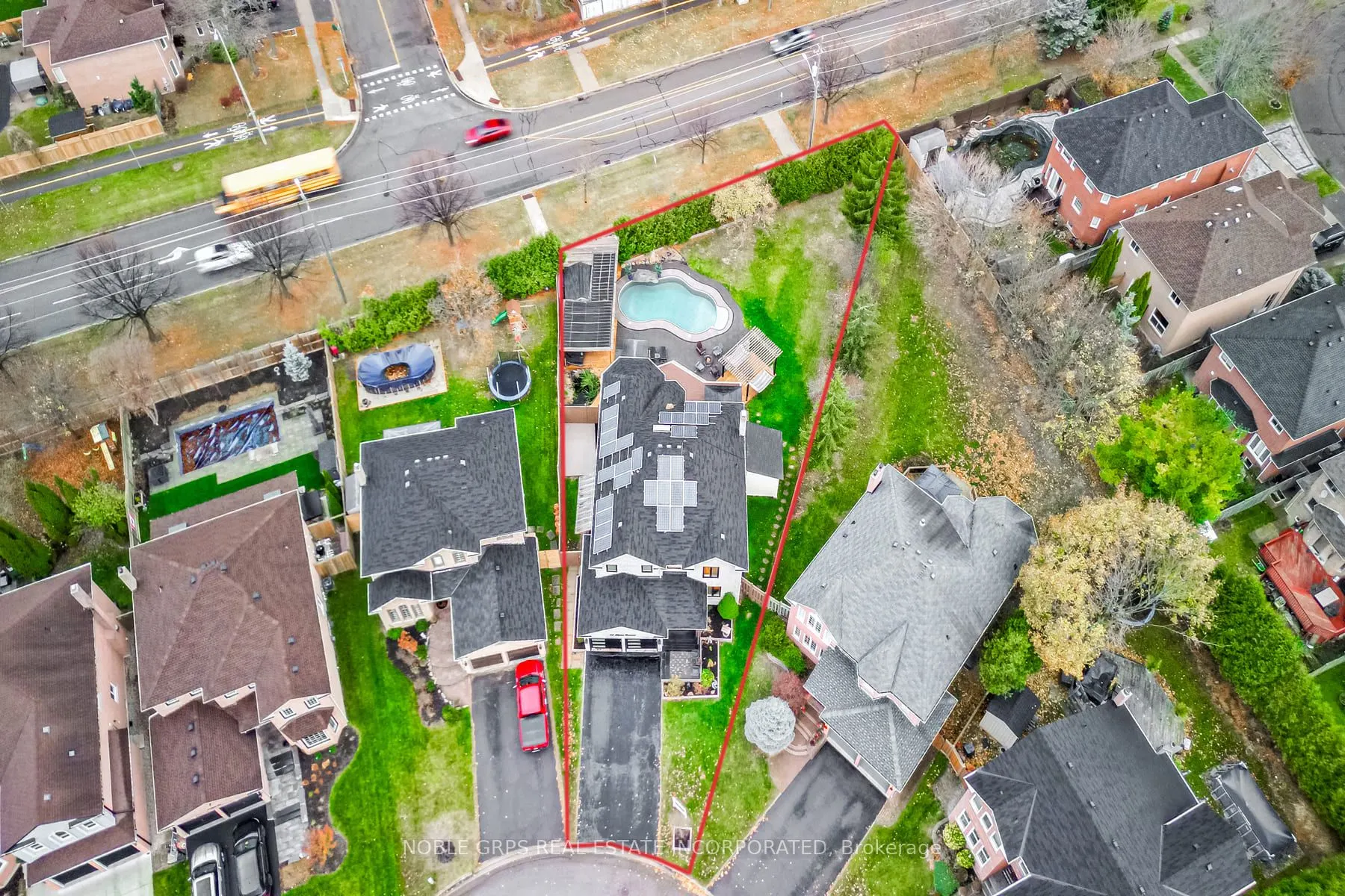 48 Lipton Crescent