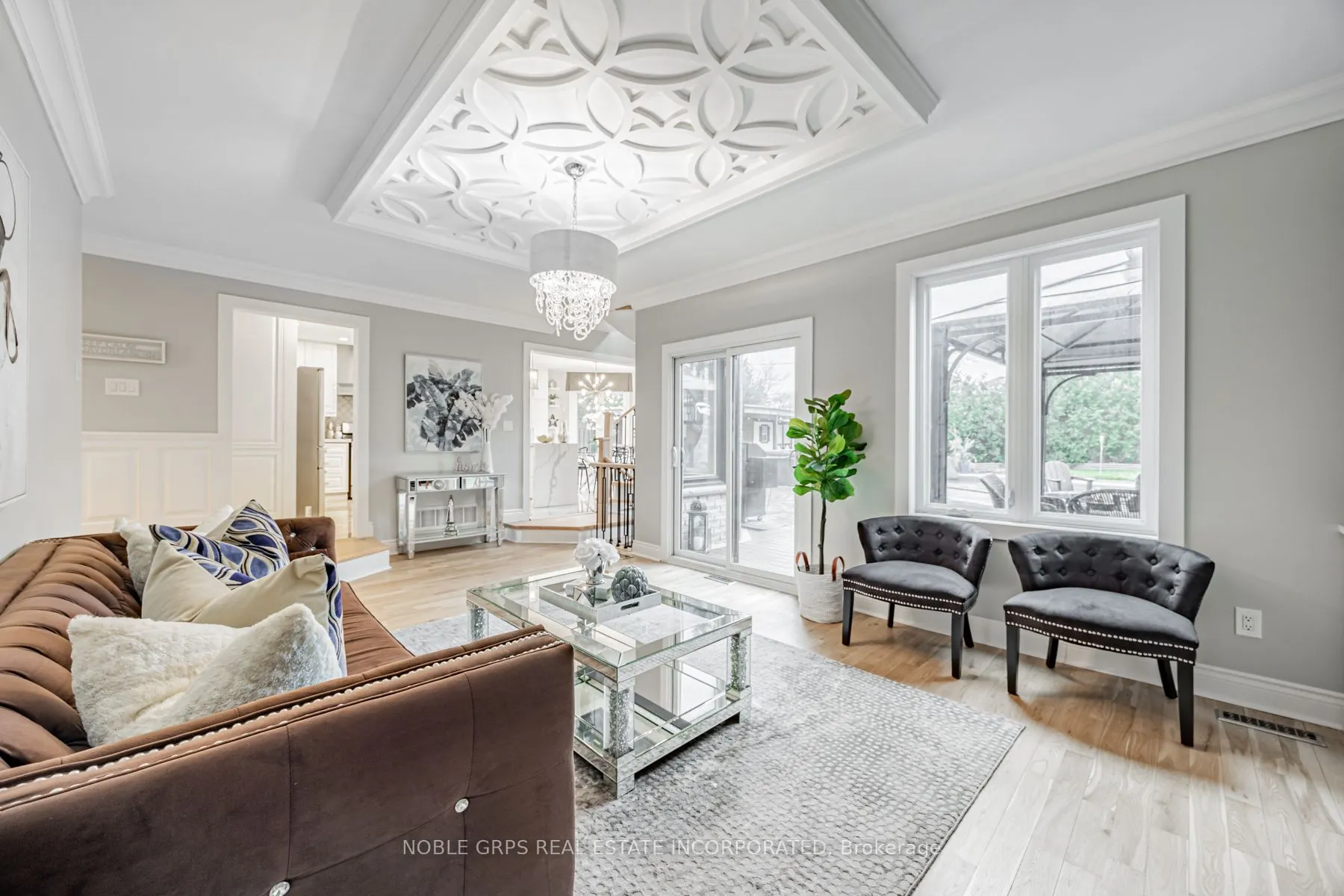 48 Lipton Crescent