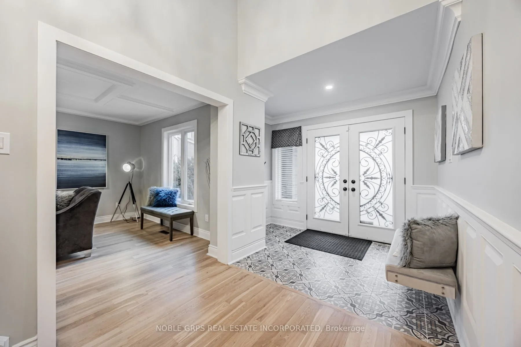 48 Lipton Crescent