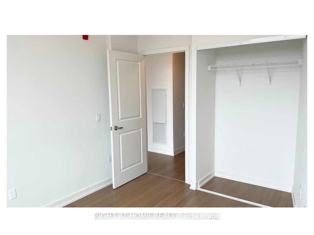 1010 Dundas Street E #514