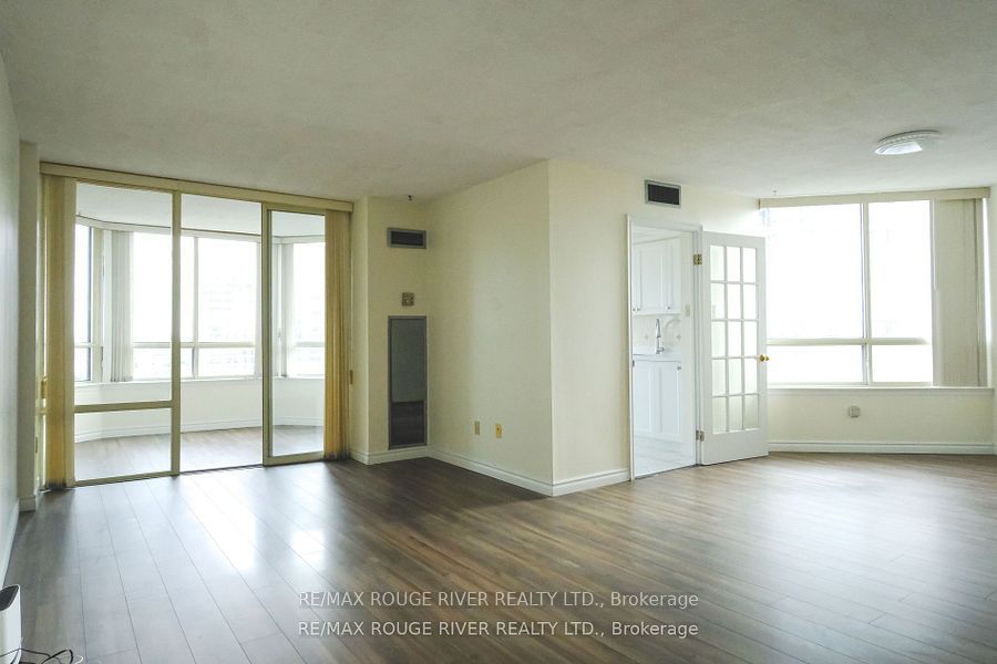 300 Alton Towers Circle, #910
