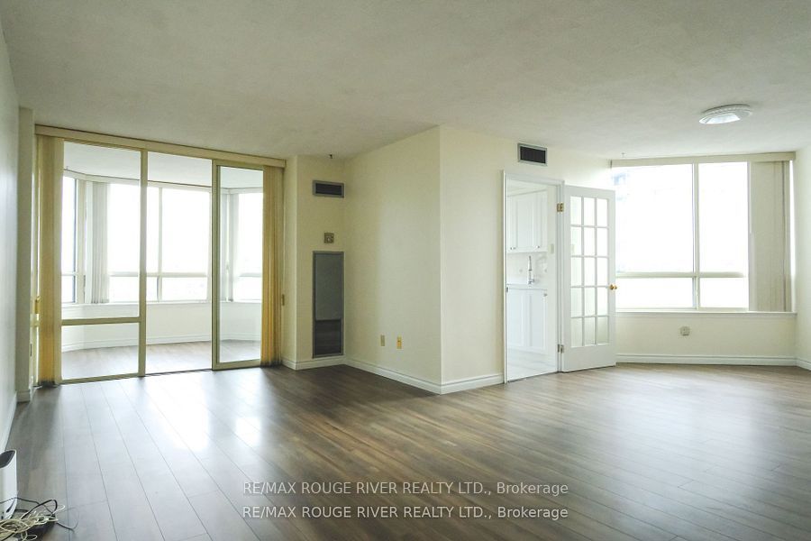 300 Alton Towers Circle, #910