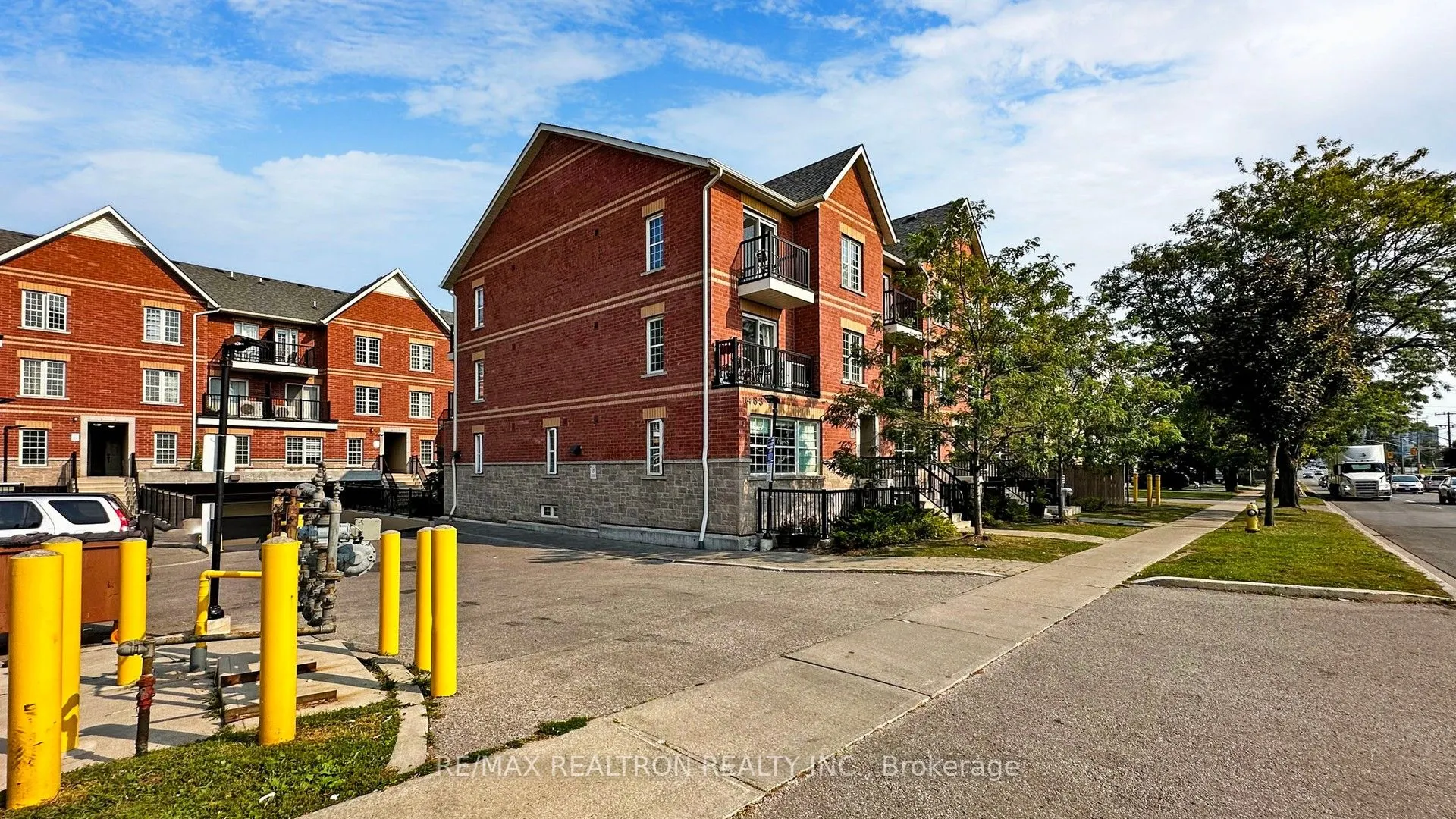 1483 Birchmount Road, #304