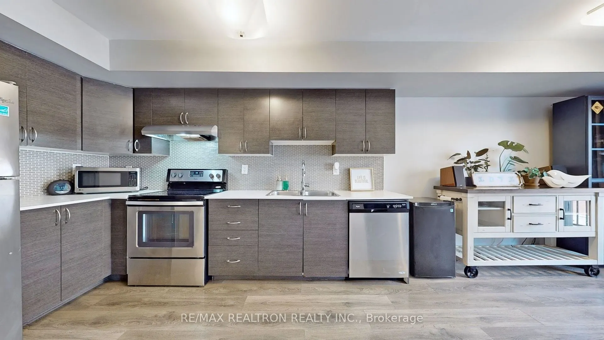 1483 Birchmount Road, #304
